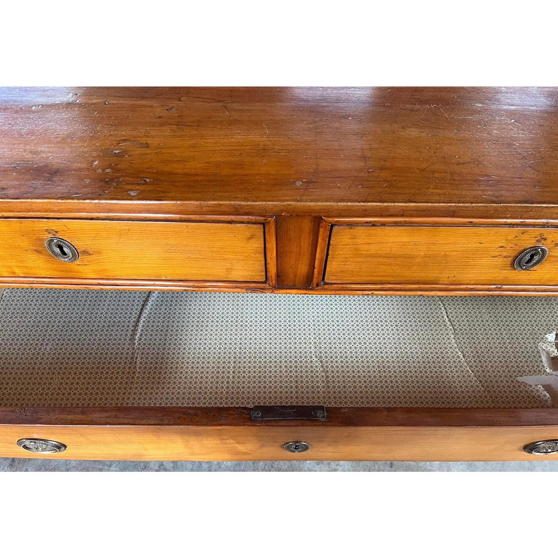 18. Jahrhundert Italienisch Kirsche Neoklassische Kommode / Dresser im Angebot 6