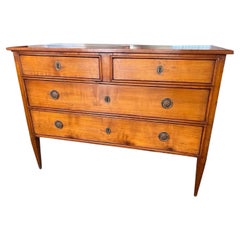 18th Century Italian Cherry Neoclassical Chest of Drawers / Dresser