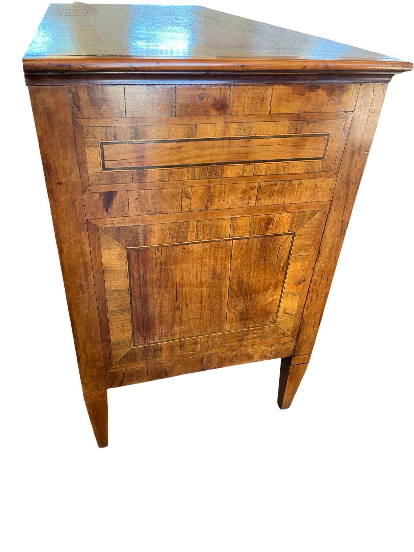 Fait main Commode / commode / commode néoclassique italienne du 18ème siècle en cerisier en vente