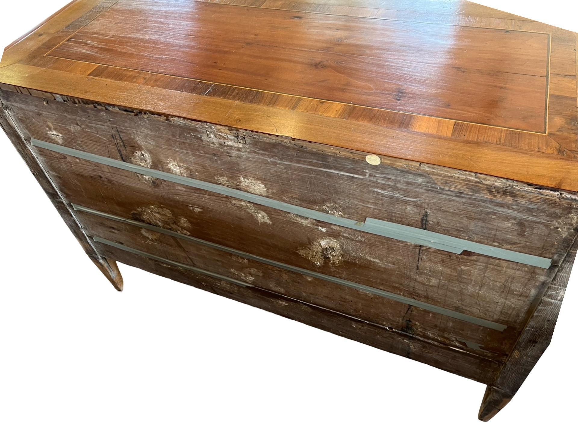 Commode / commode / commode néoclassique italienne du 18ème siècle en cerisier Bon état - En vente à Viterbo, VT