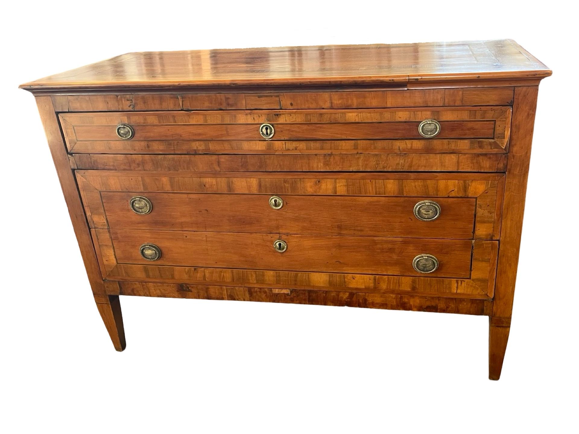 Commode / commode / commode néoclassique italienne du 18ème siècle en cerisier en vente 1