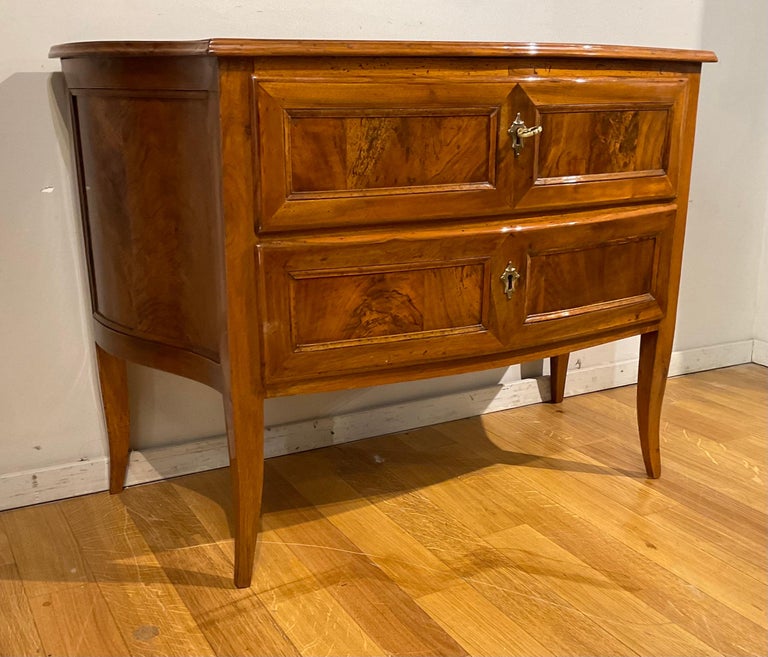18th Century Italian Chest of Drawers For Sale at 1stDibs