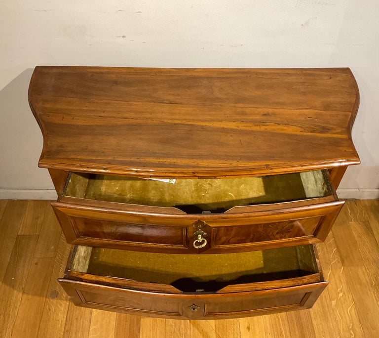 18th Century Italian Chest of Drawers For Sale at 1stDibs