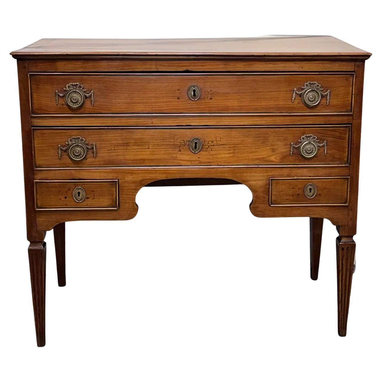 18th Century Italian Chest of Drawers