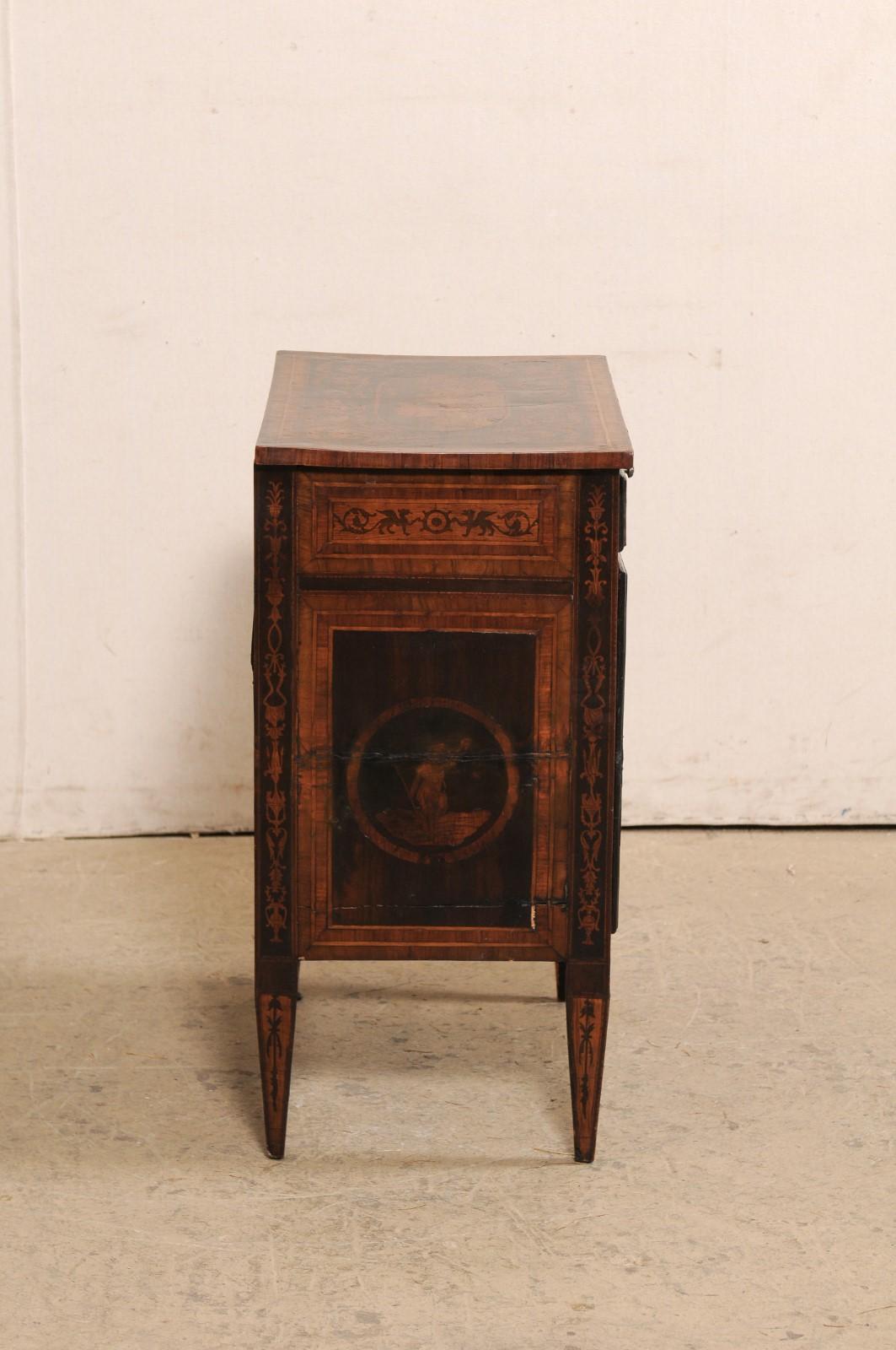18th Century and Earlier 18th Century Italian Comodino with Elegant Marquetry For Sale