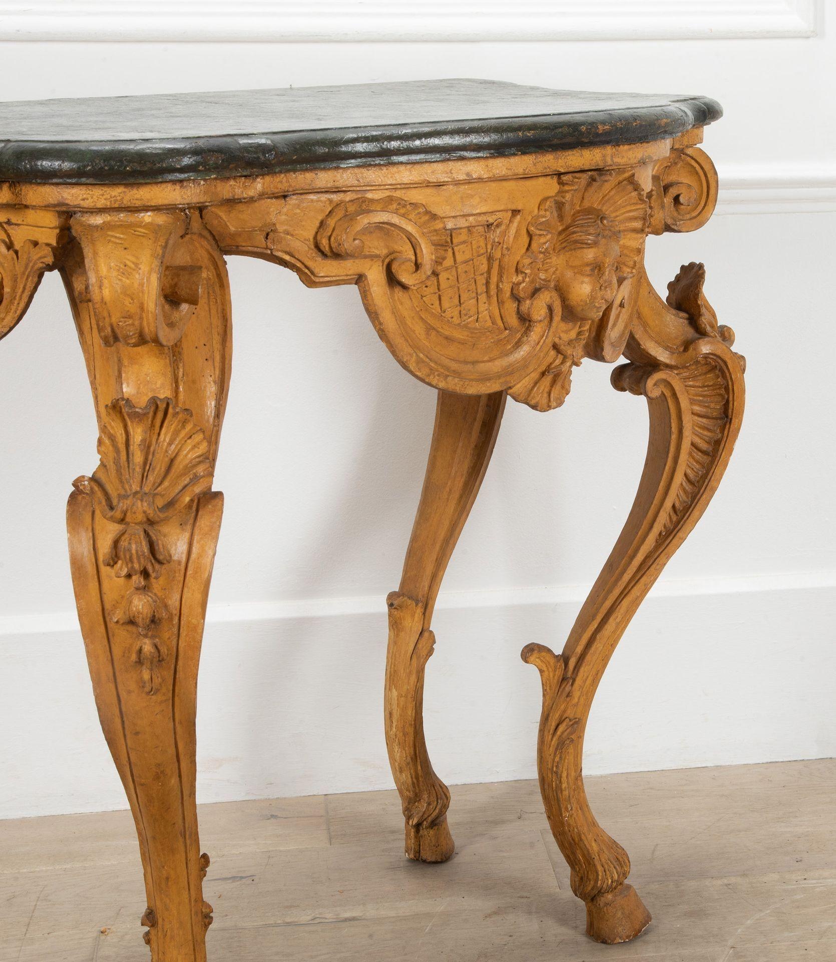 XVIIIe siècle Table console italienne du 18e siècle en vente