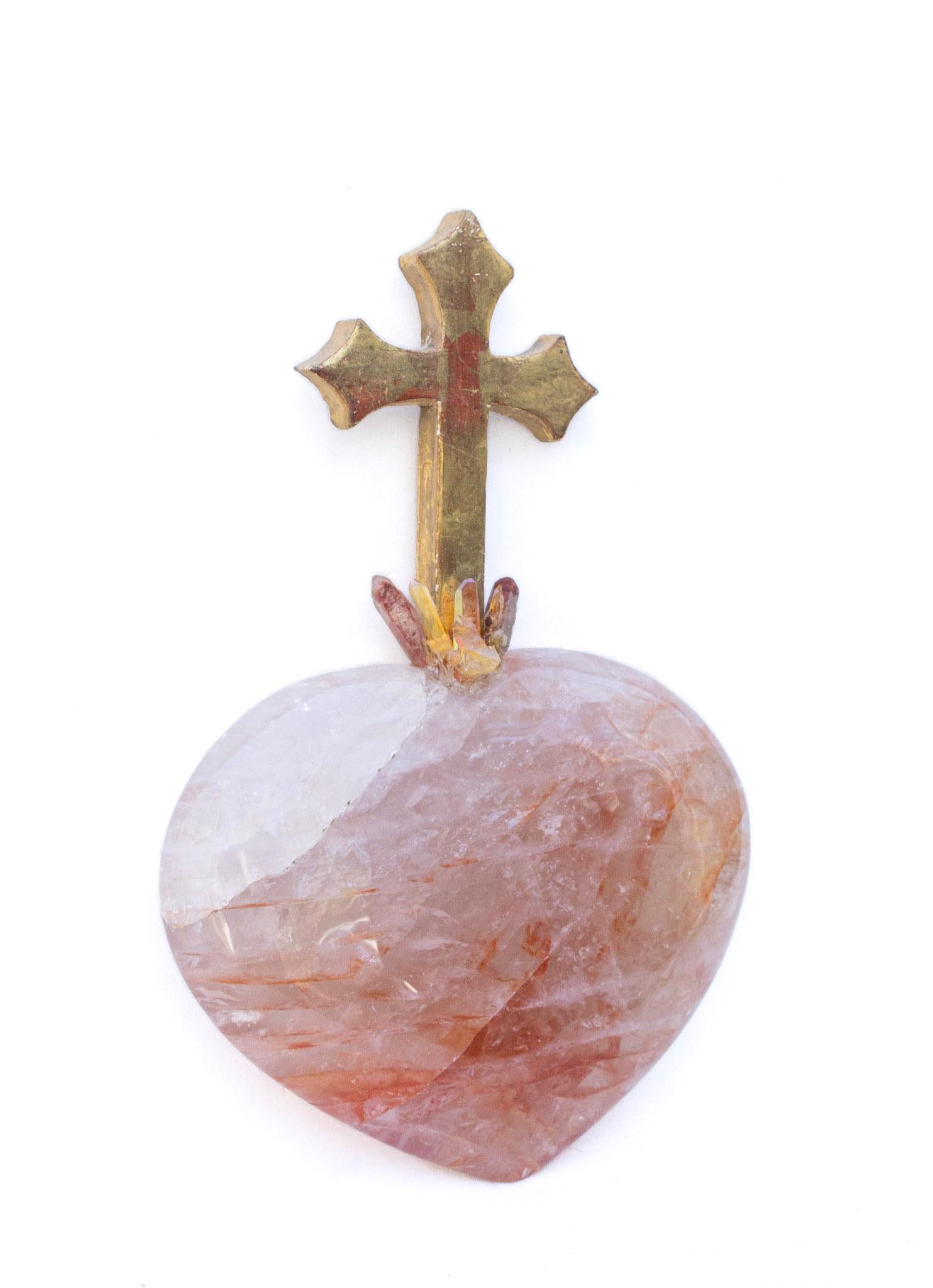 18th Century Italian Cross on a Pink Hematoid Quartz Heart with Aurora Crystals In Good Condition For Sale In Dublin, Dalkey