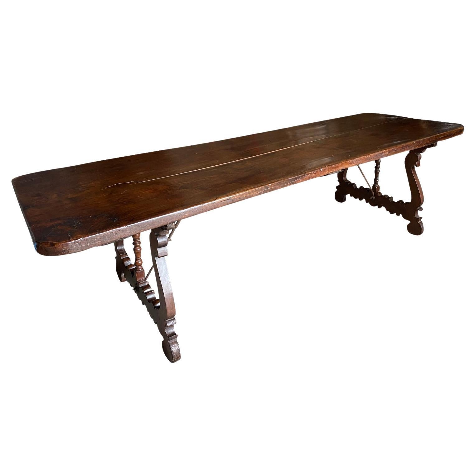 18th Century Italian Dining Table at 1stDibs