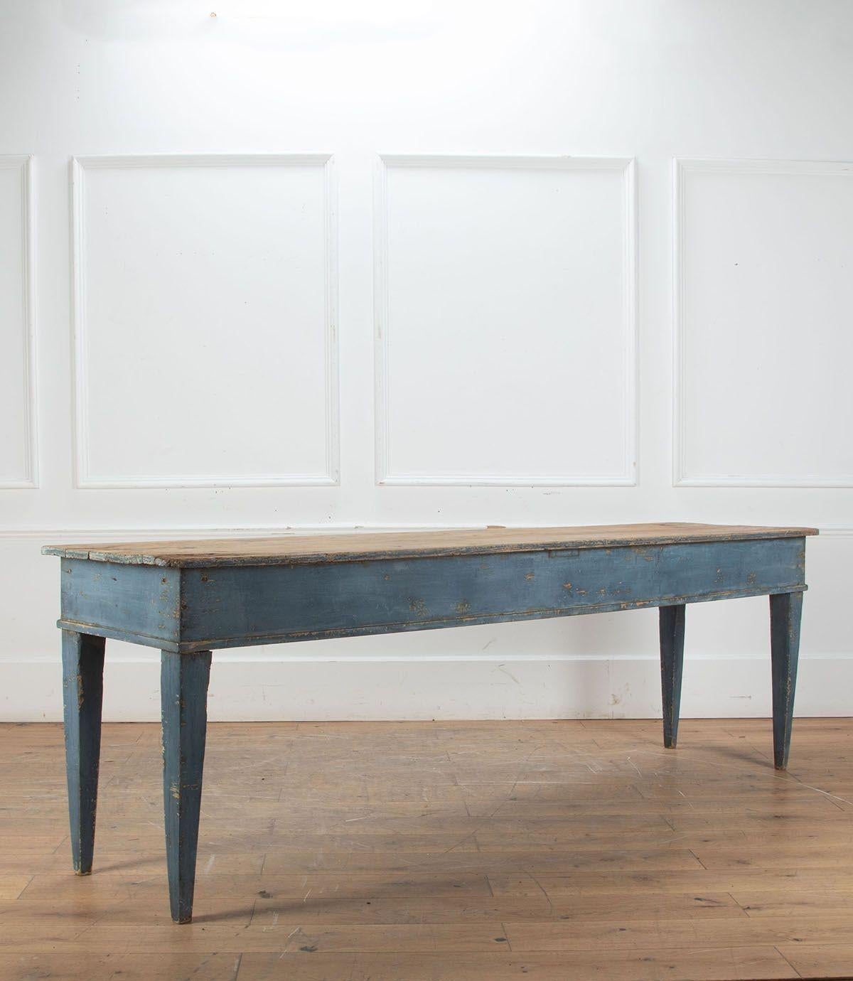 Table de salle à manger italienne du 18e siècle Bon état - En vente à Gloucestershire, GB