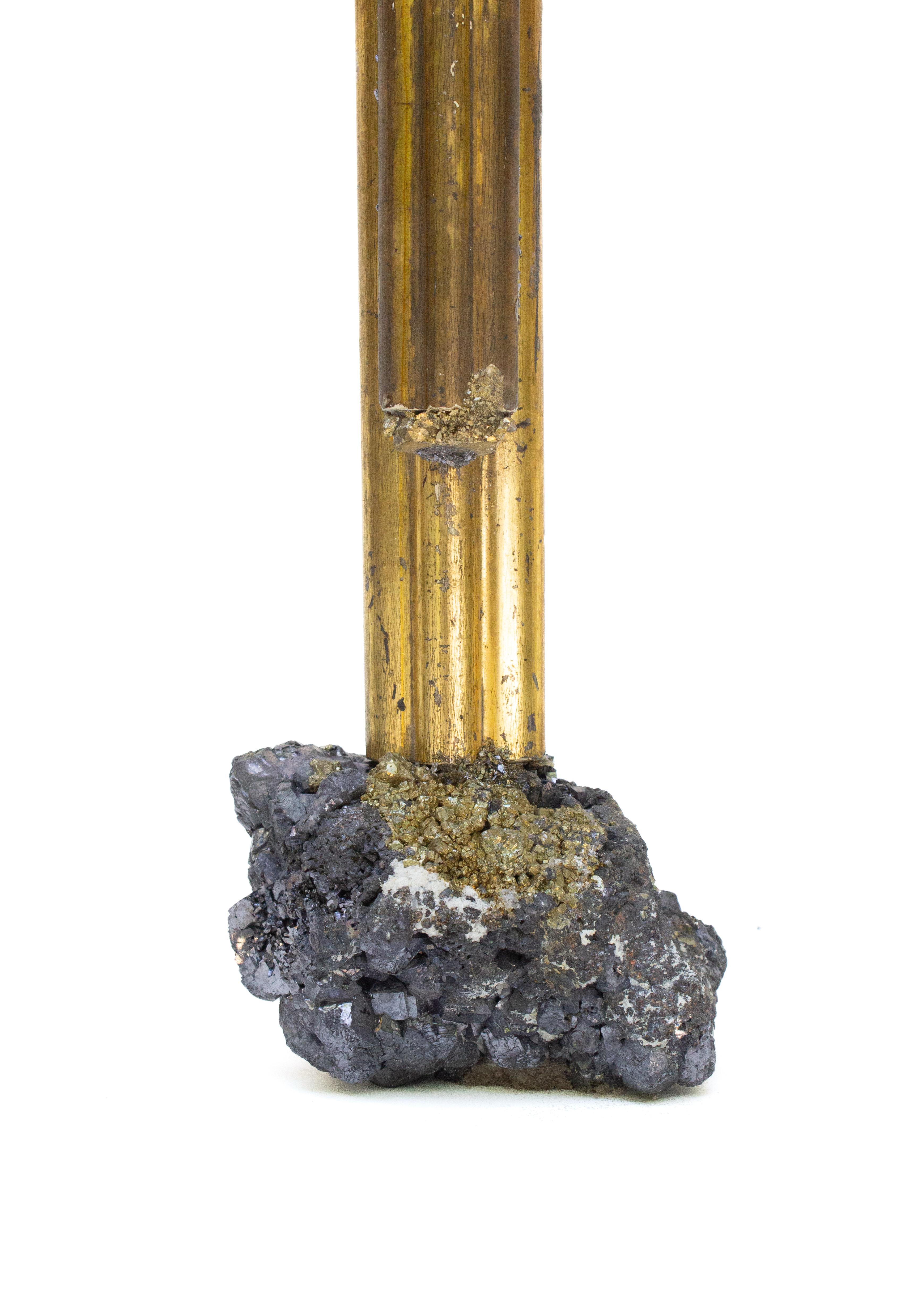 Cruz italiana del siglo XVIII de doble montura sobre hematites con inclusiones de pirita siglo XVIII y antes en venta