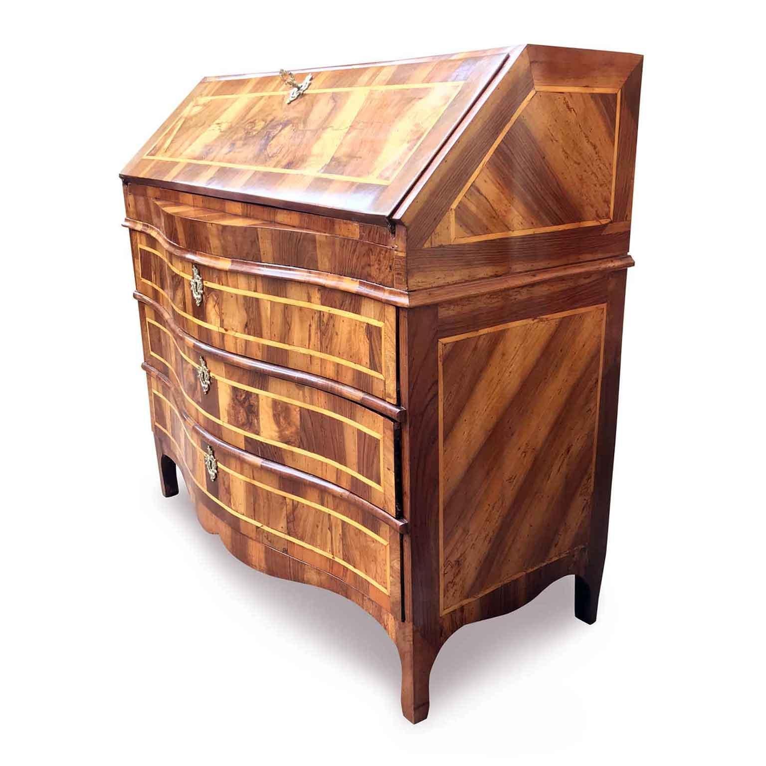 18th Century Italian Drop Front Bureau Burl Walnut Marquetry Cabinet In Good Condition For Sale In Milan, IT