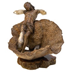 Figura de Cristo italiana del siglo XVIII con cristales de cuarzo ahumado en coral