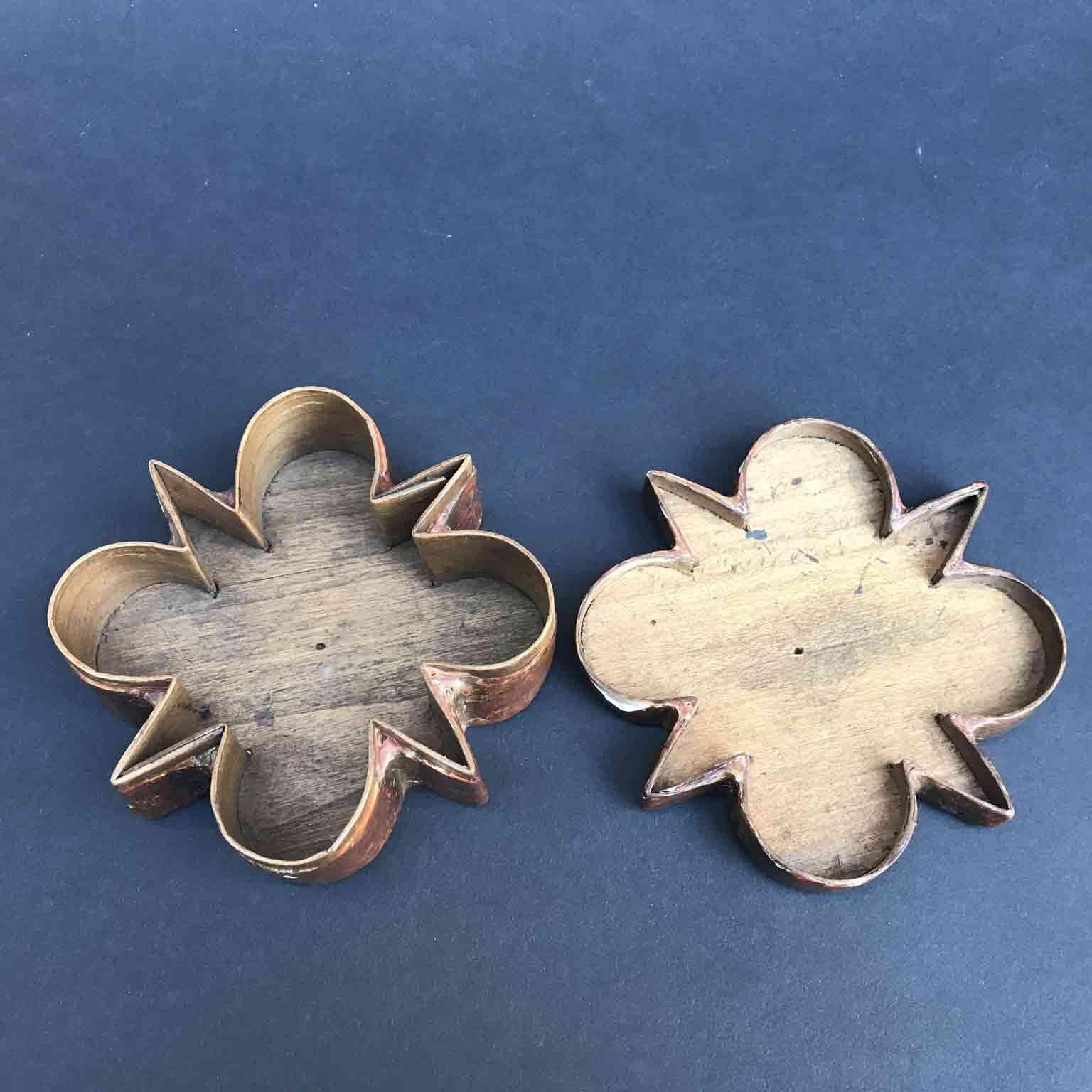 Walnut 18th Century Italian Florentine Silver-leaf Polylobed Engraved Box  For Sale