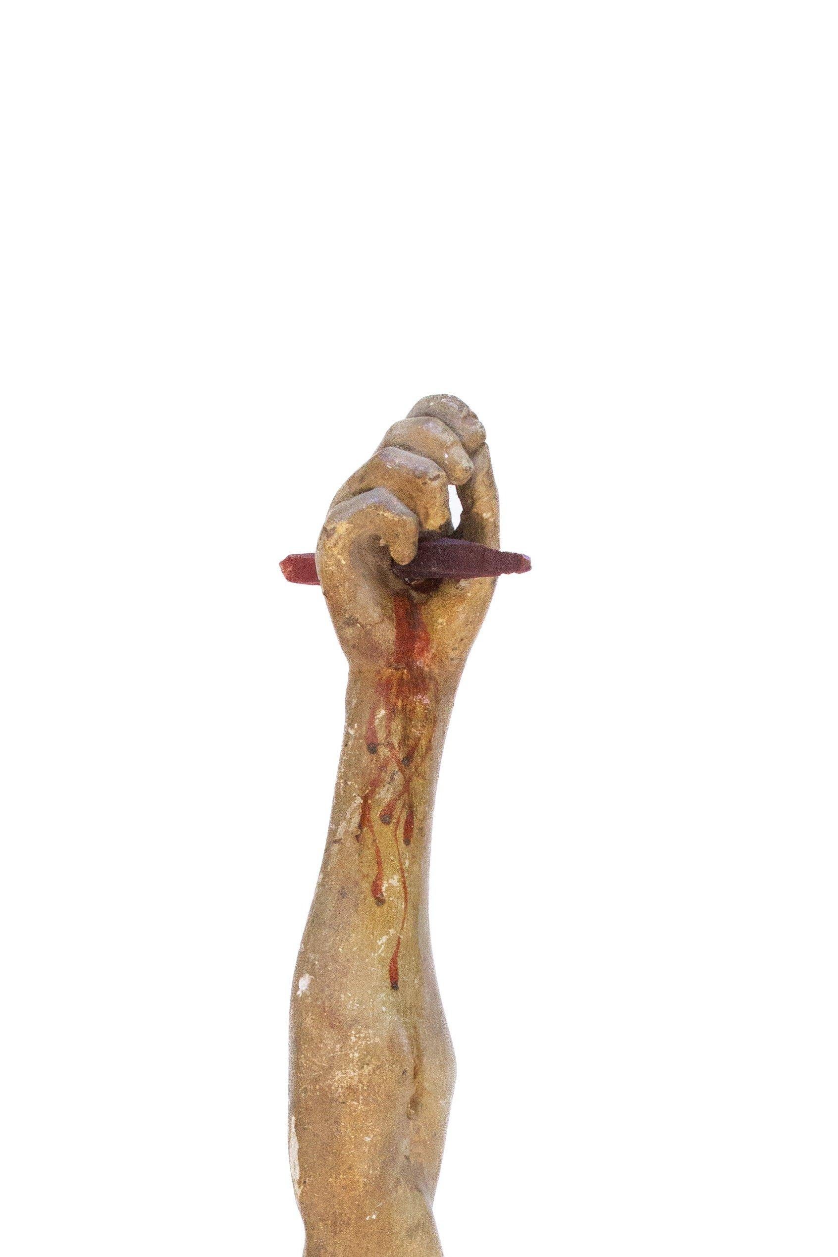 Fragmento italiano del siglo XVIII Brazo de Cristo con aguamarina y cristal rojo Rococó en venta