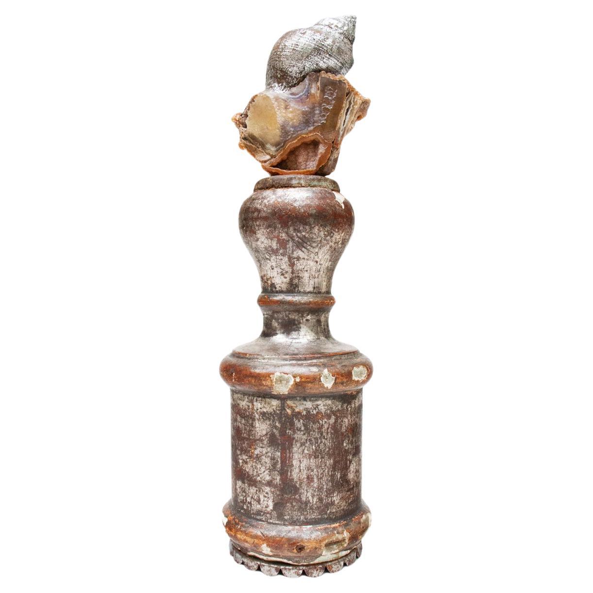 Fragmento italiano del siglo XVIII con coral de ágata fósil y una concha de hoja de plata