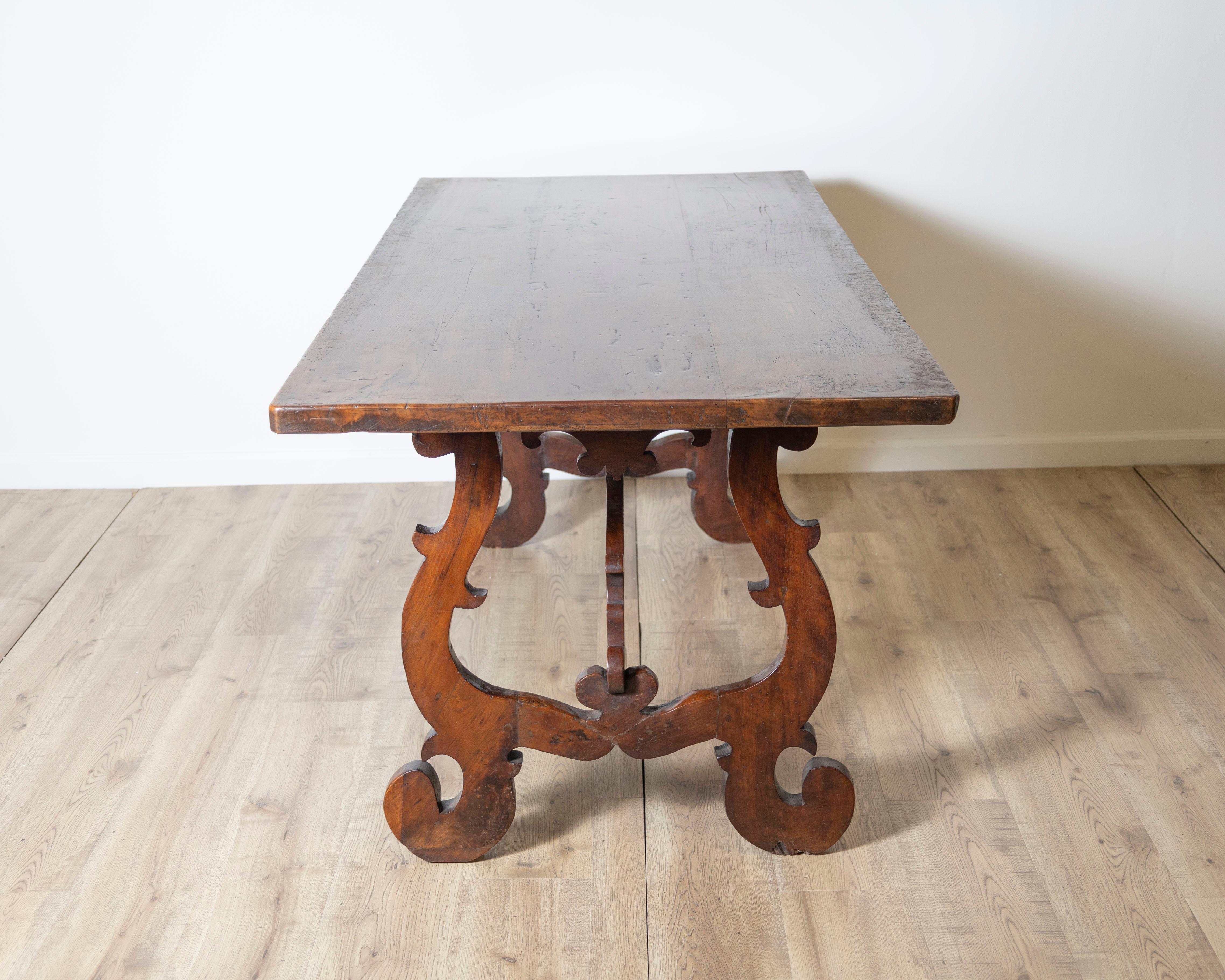 18th Century Italian Fratino Table For Sale 5