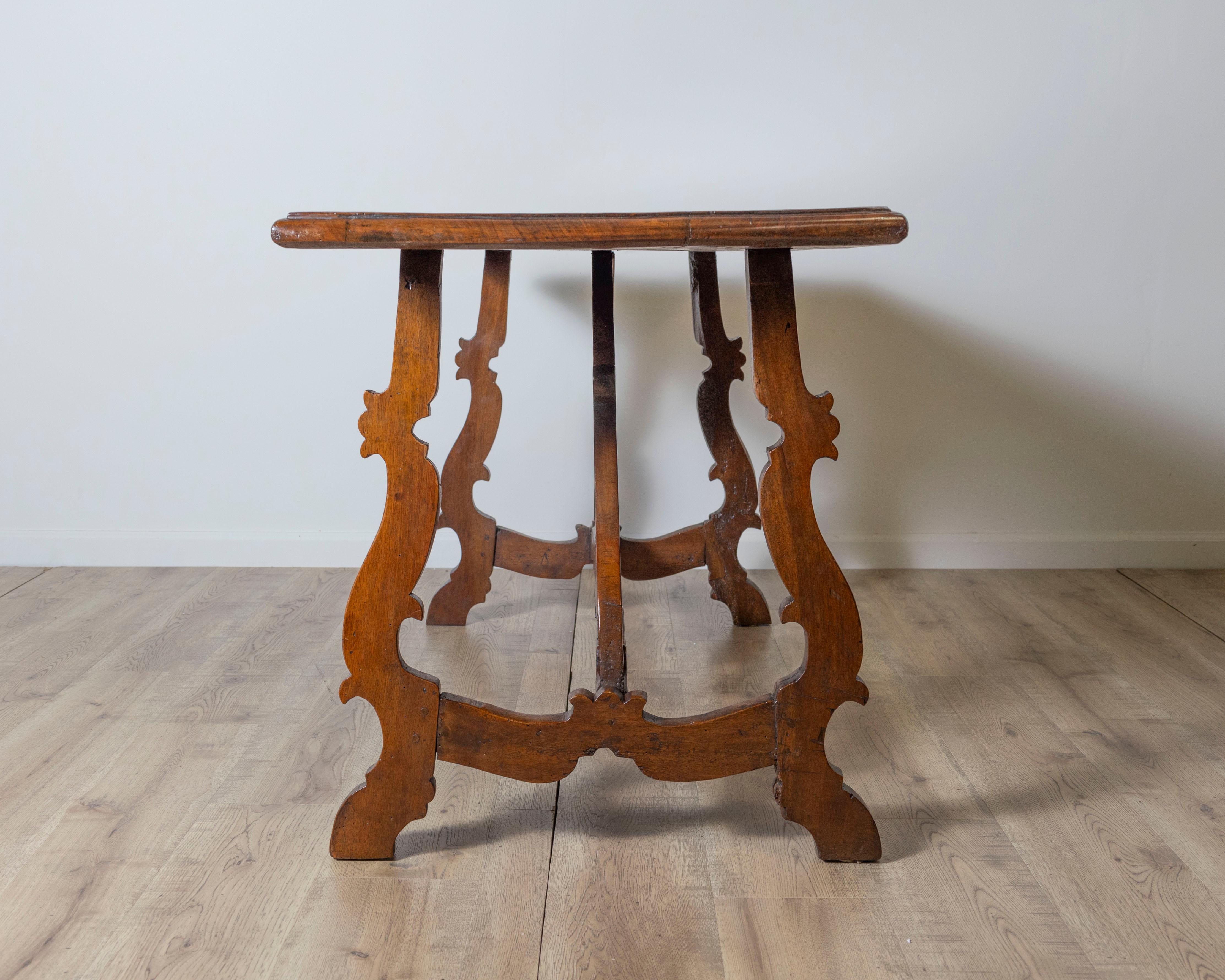Table Fratino italienne du 18e siècle en vente 5