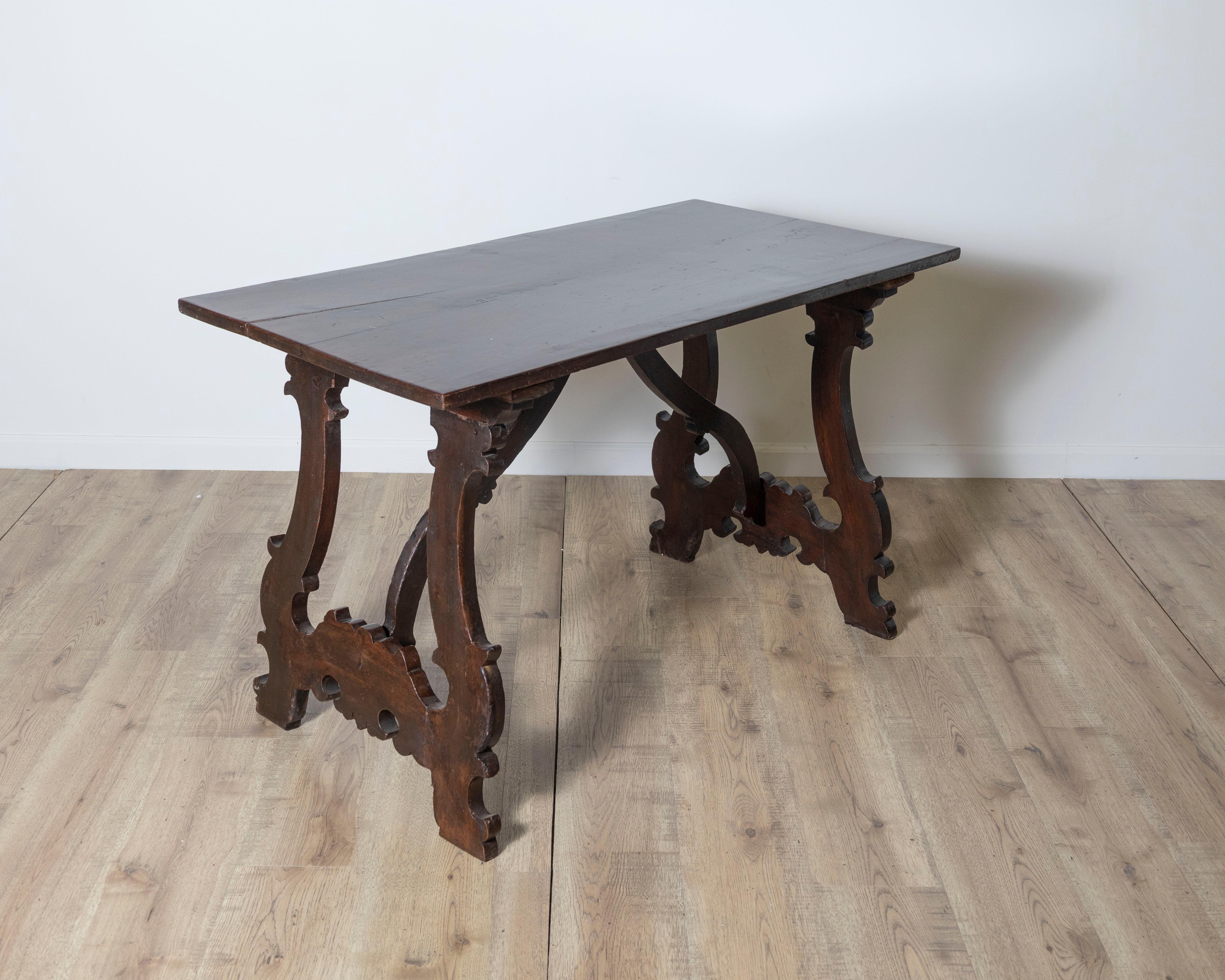 18th Century and Earlier 18th Century Italian Fratino Table For Sale