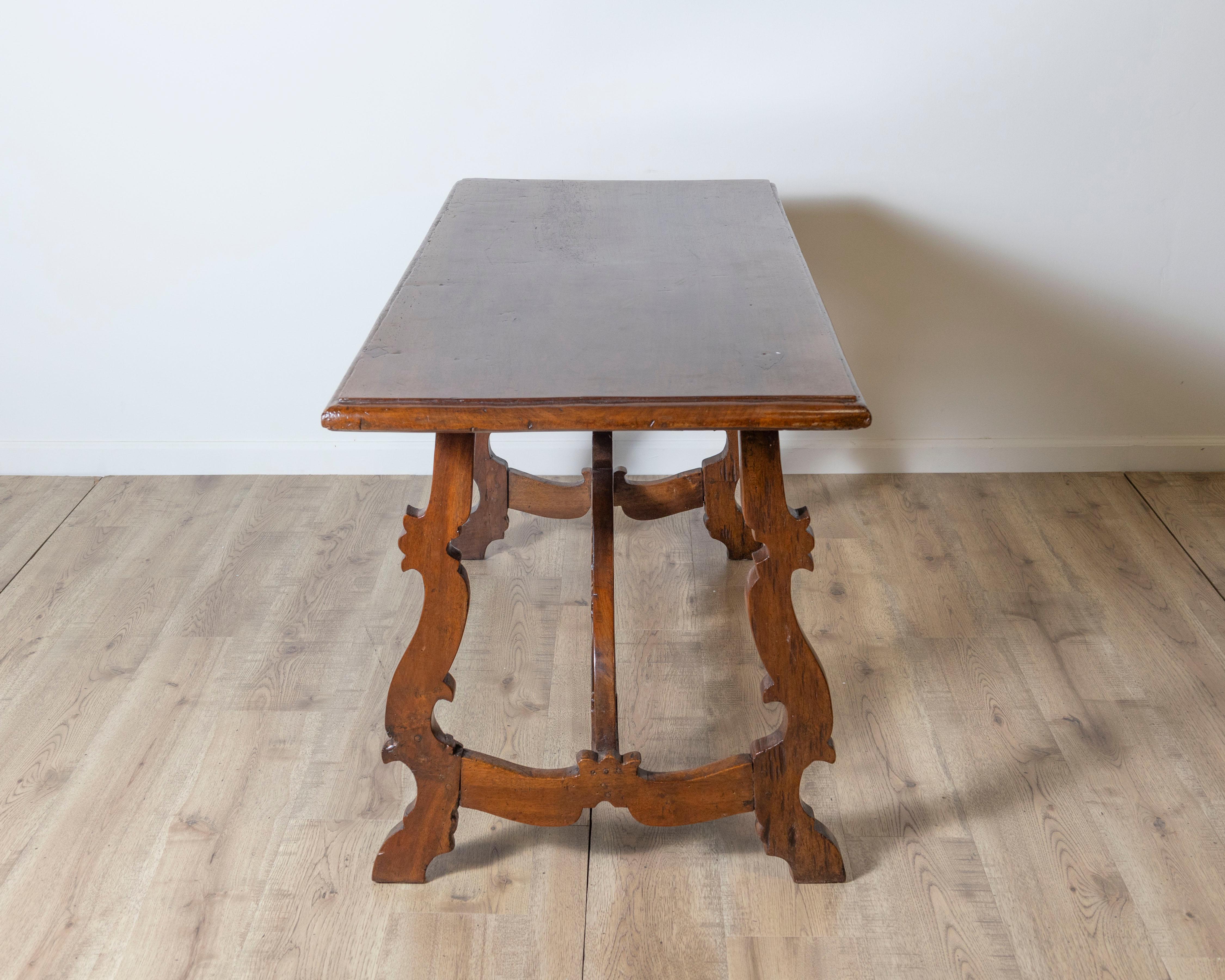 Table Fratino italienne du 18e siècle en vente 1