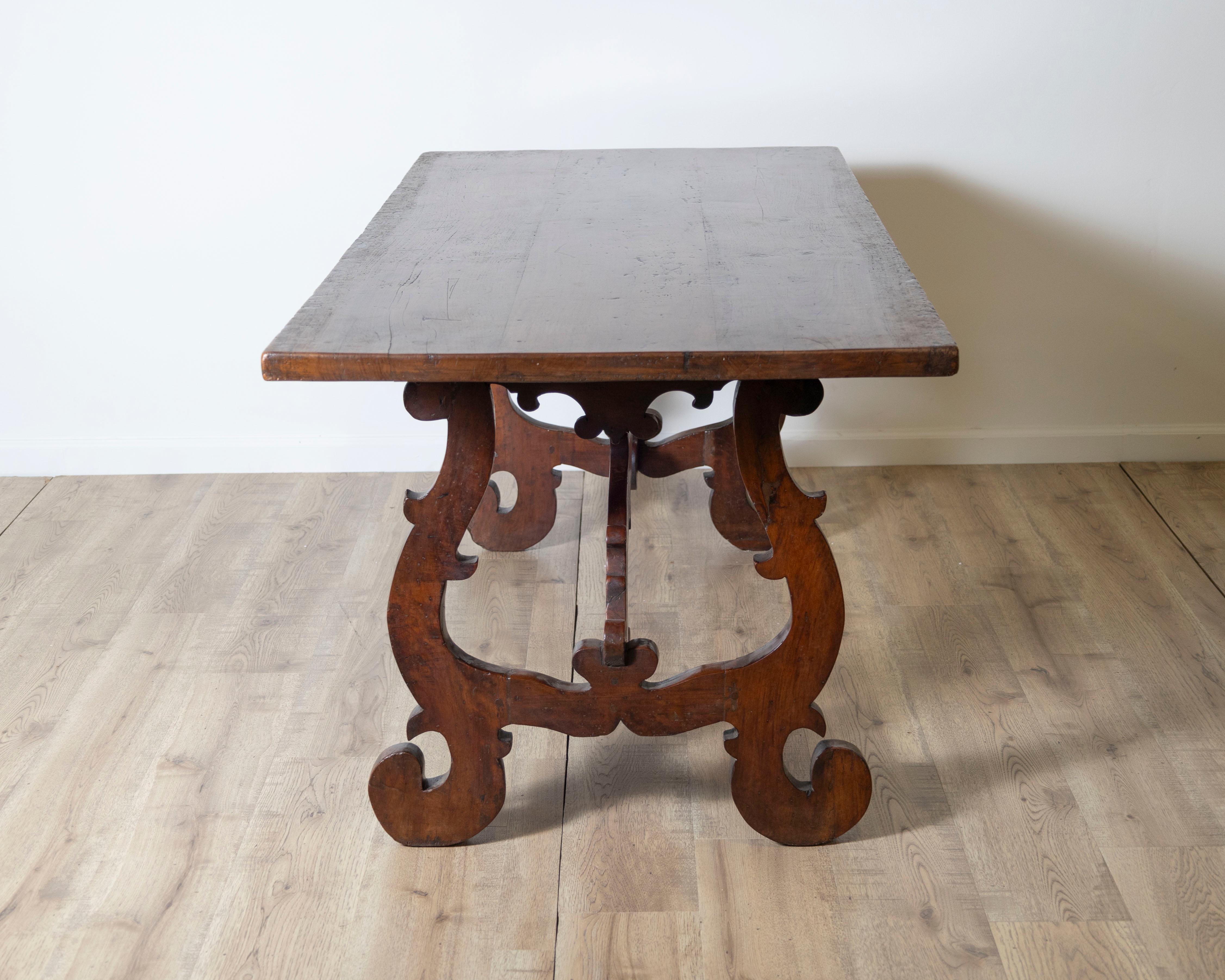 18th Century Italian Fratino Table For Sale 2