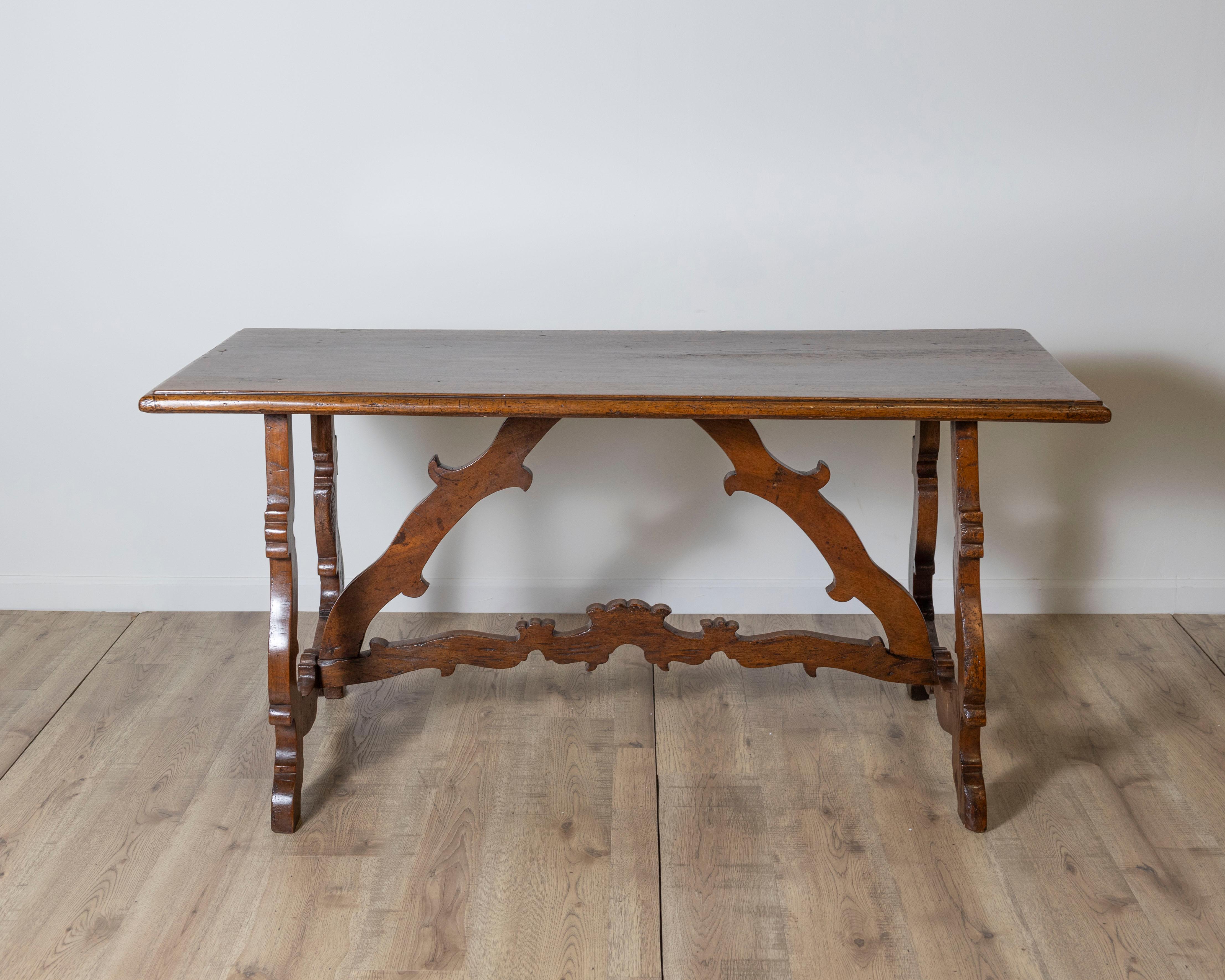 Table Fratino italienne du 18e siècle en vente 3