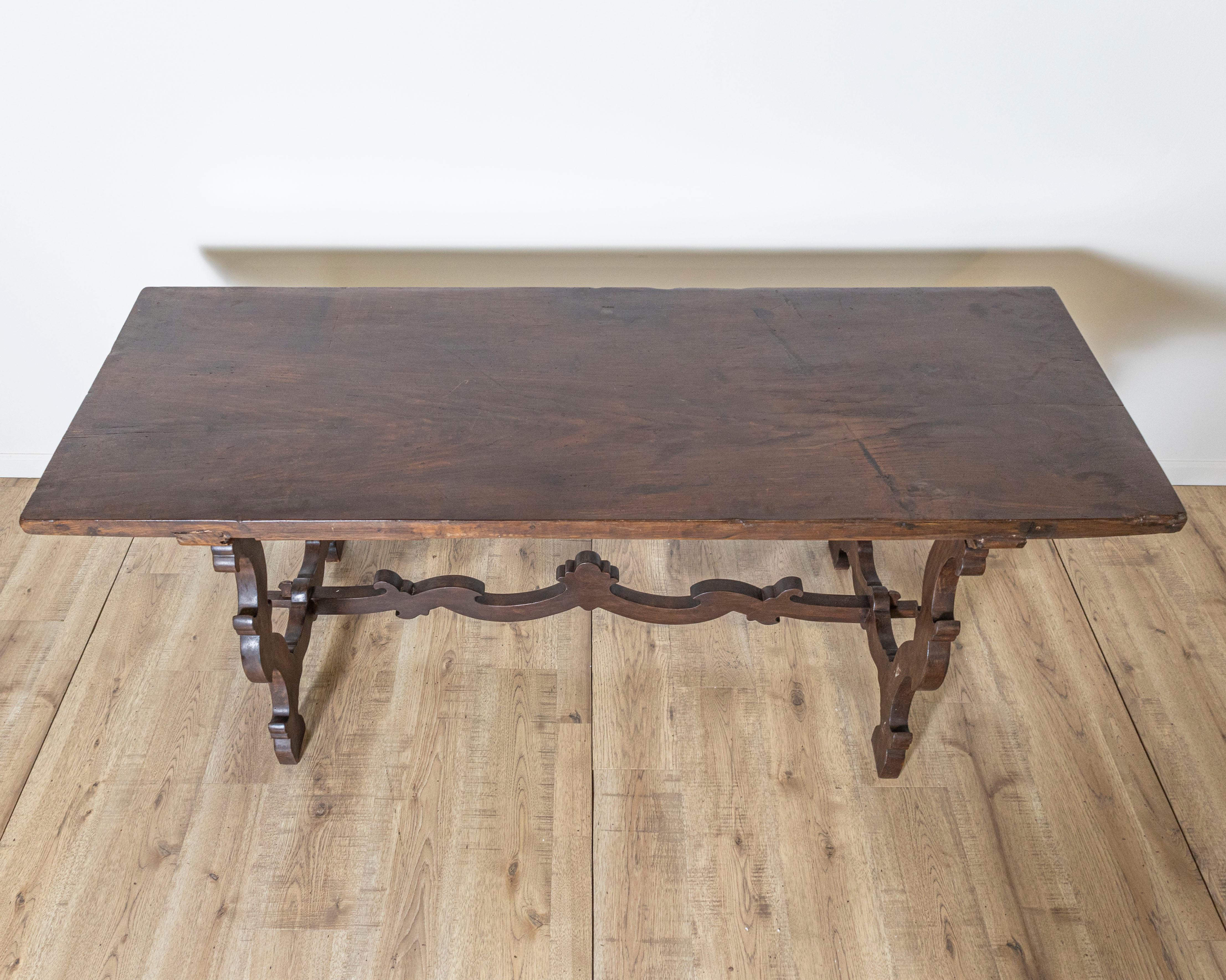 Table Fratino italienne du 18e siècle avec plateau en châtaignier et bas du 19e siècle Bon état - En vente à Atlanta, GA