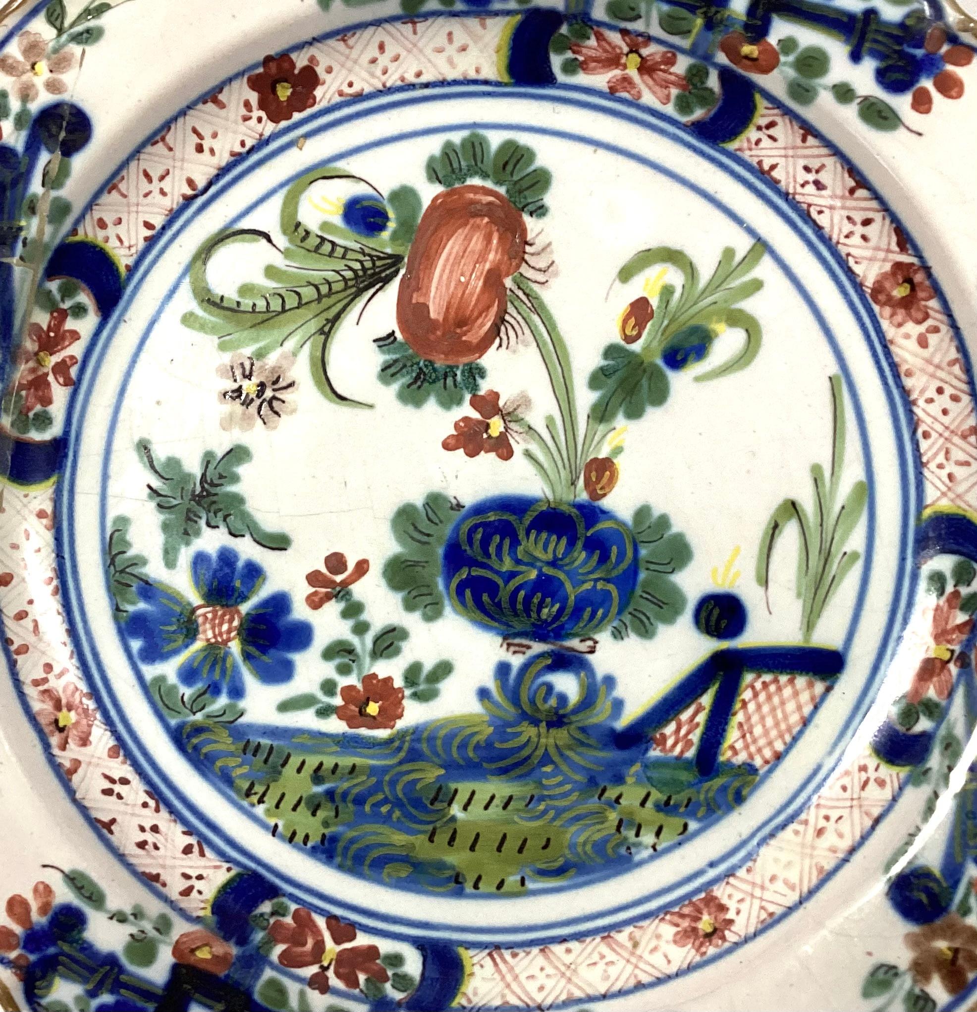 Plat italien du 18ème siècle de distinction bleu Garofano État moyen - En vente à Bradenton, FL