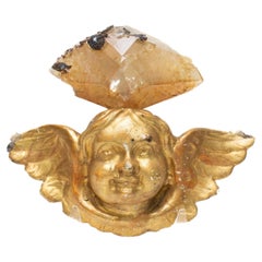 Ange italien doré du XVIIIe siècle monté avec un cristal de calcite et de la sphalérite