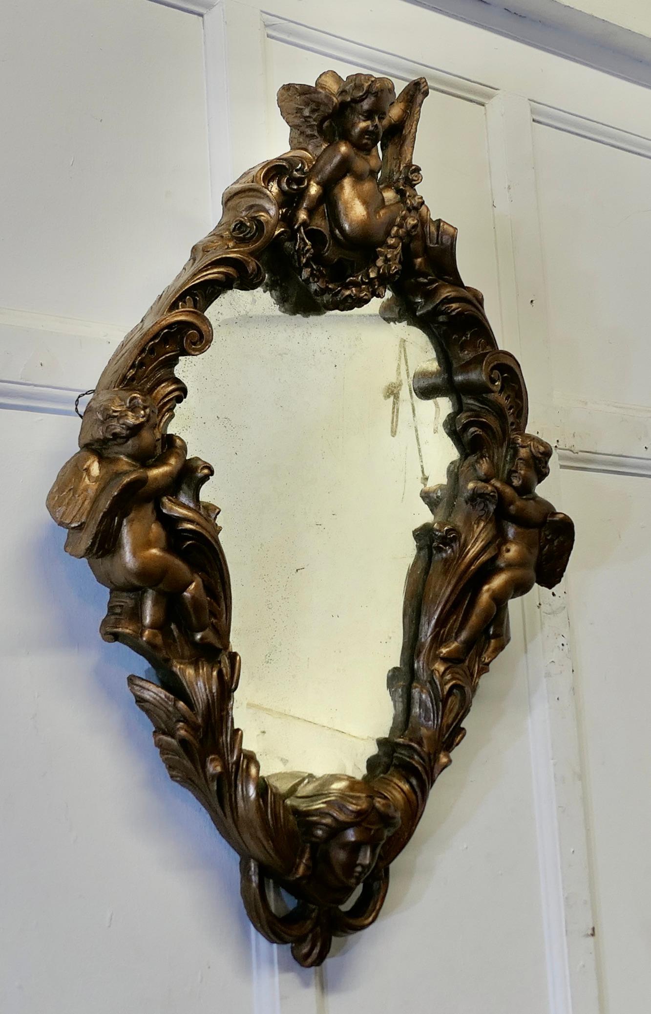 Miroir baroque doré italien du 18e siècle  Une trouvaille rare et une pièce étonnante Bon état - En vente à Godshill, Isle of Wight