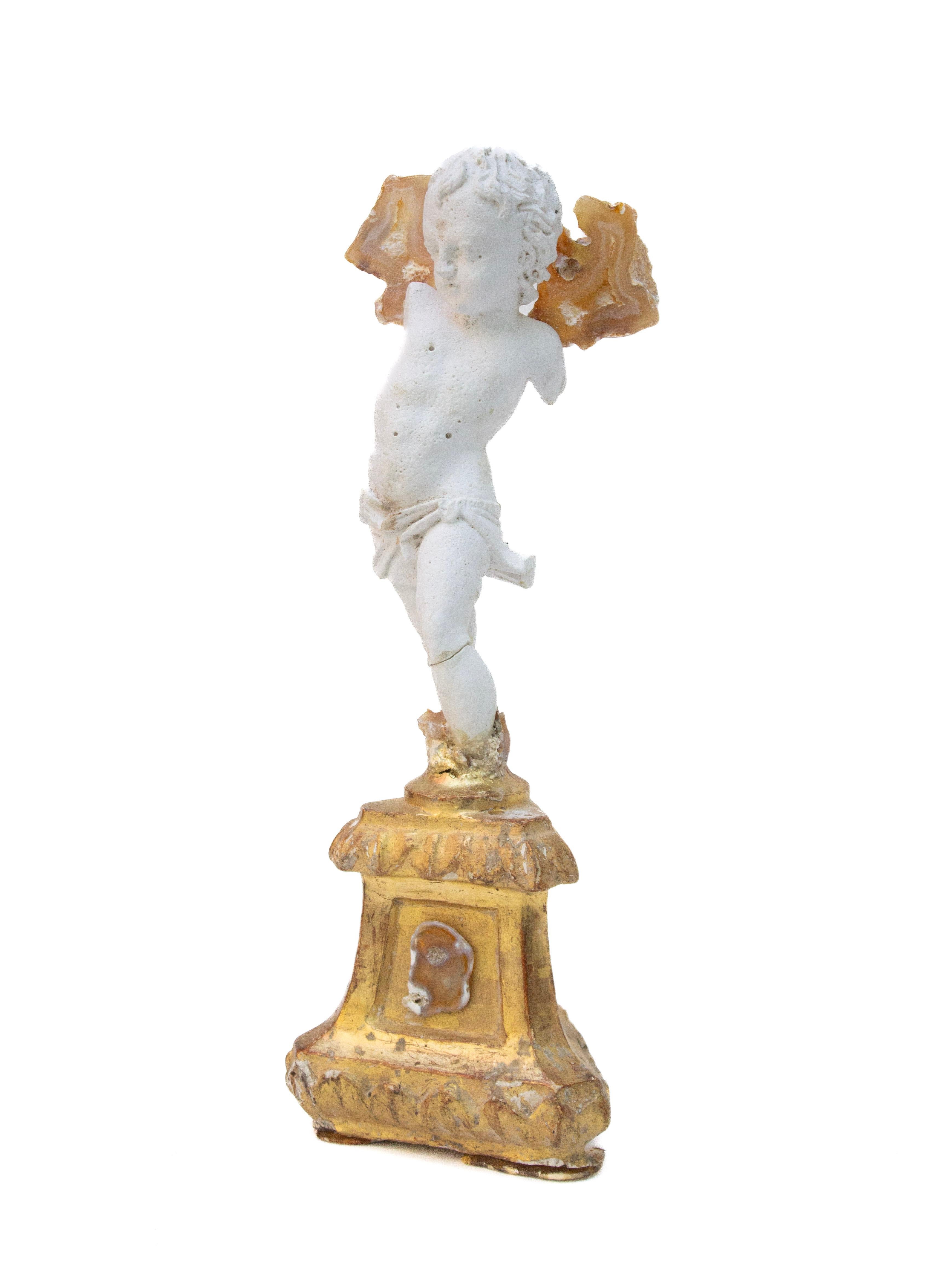 Rococo 18th Century Italian Gilded Base with Plaster Cherub and Polished Agate Coral For Sale