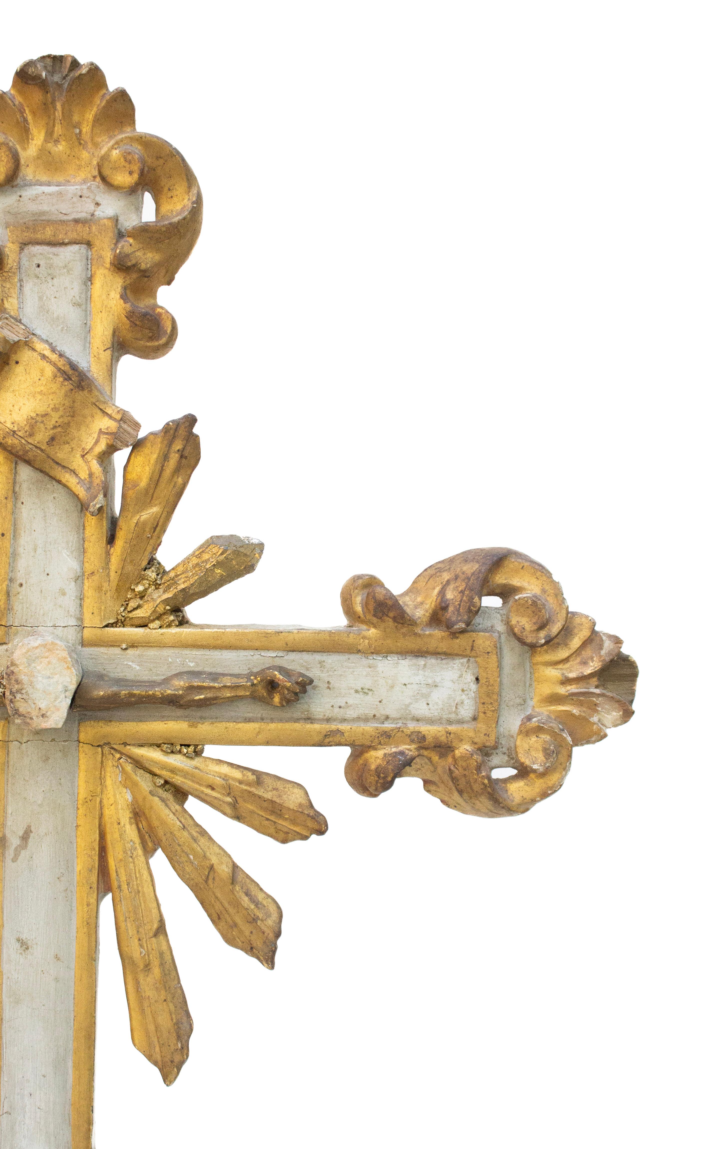 Croce e braccia di Cristo dorate del XVIII secolo con acquamarina In condizioni buone in vendita a Dublin, Dalkey