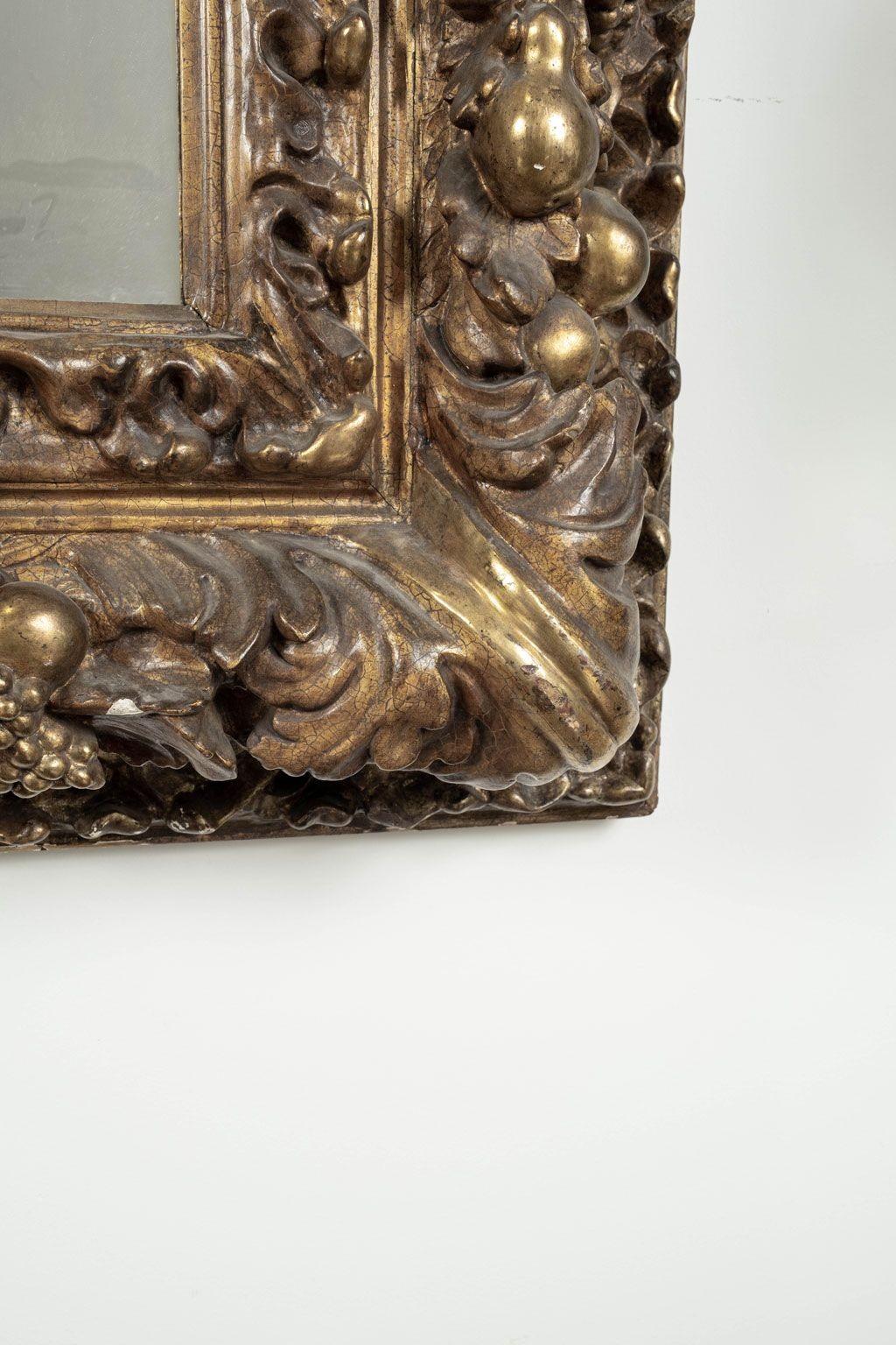 18th Century Italian Gilded Papier-mâché Mirror In Good Condition In Houston, TX