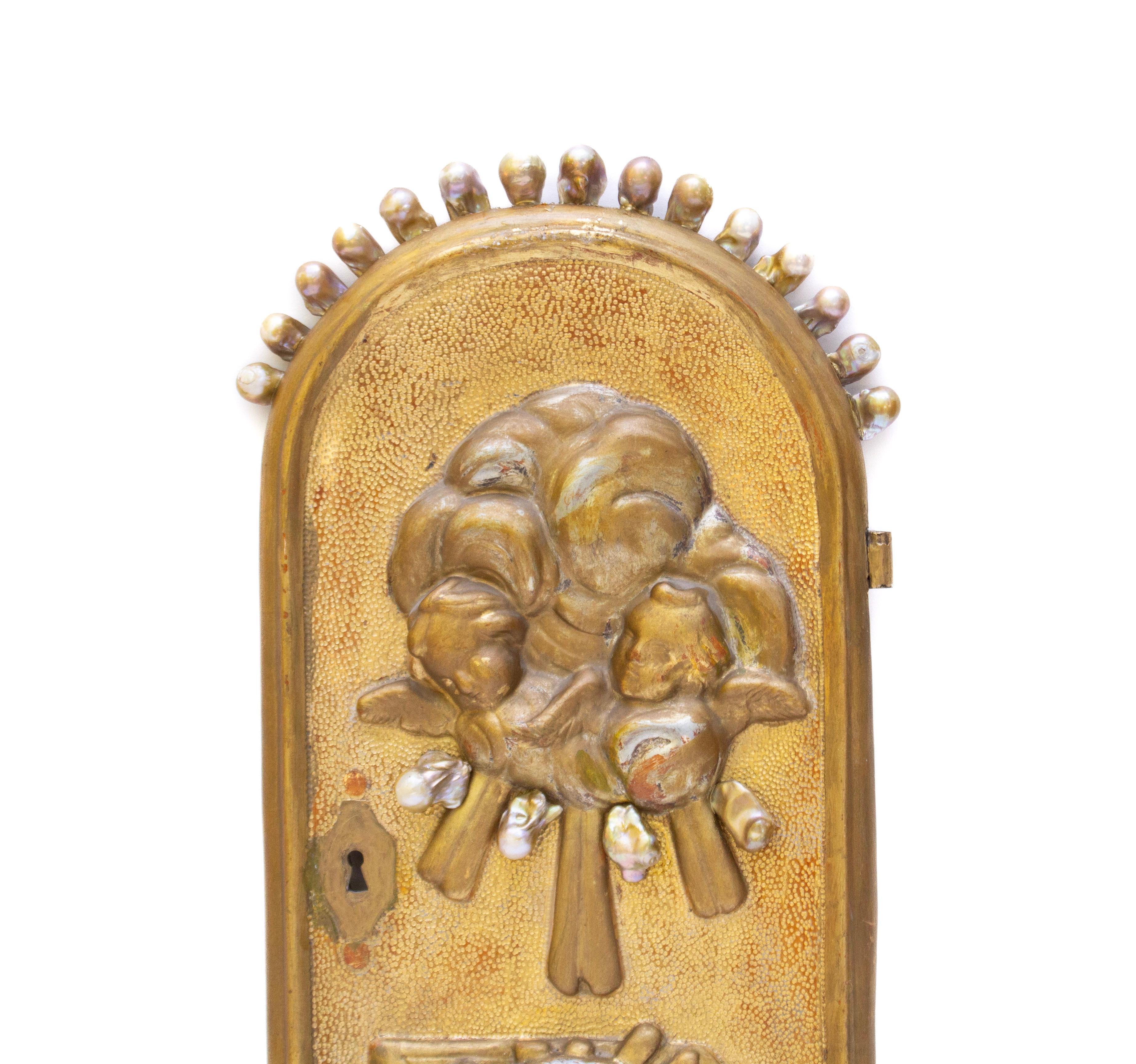 Rococo Porte de tabernacle italienne dorée du 18e siècle avec perles baroques en vente