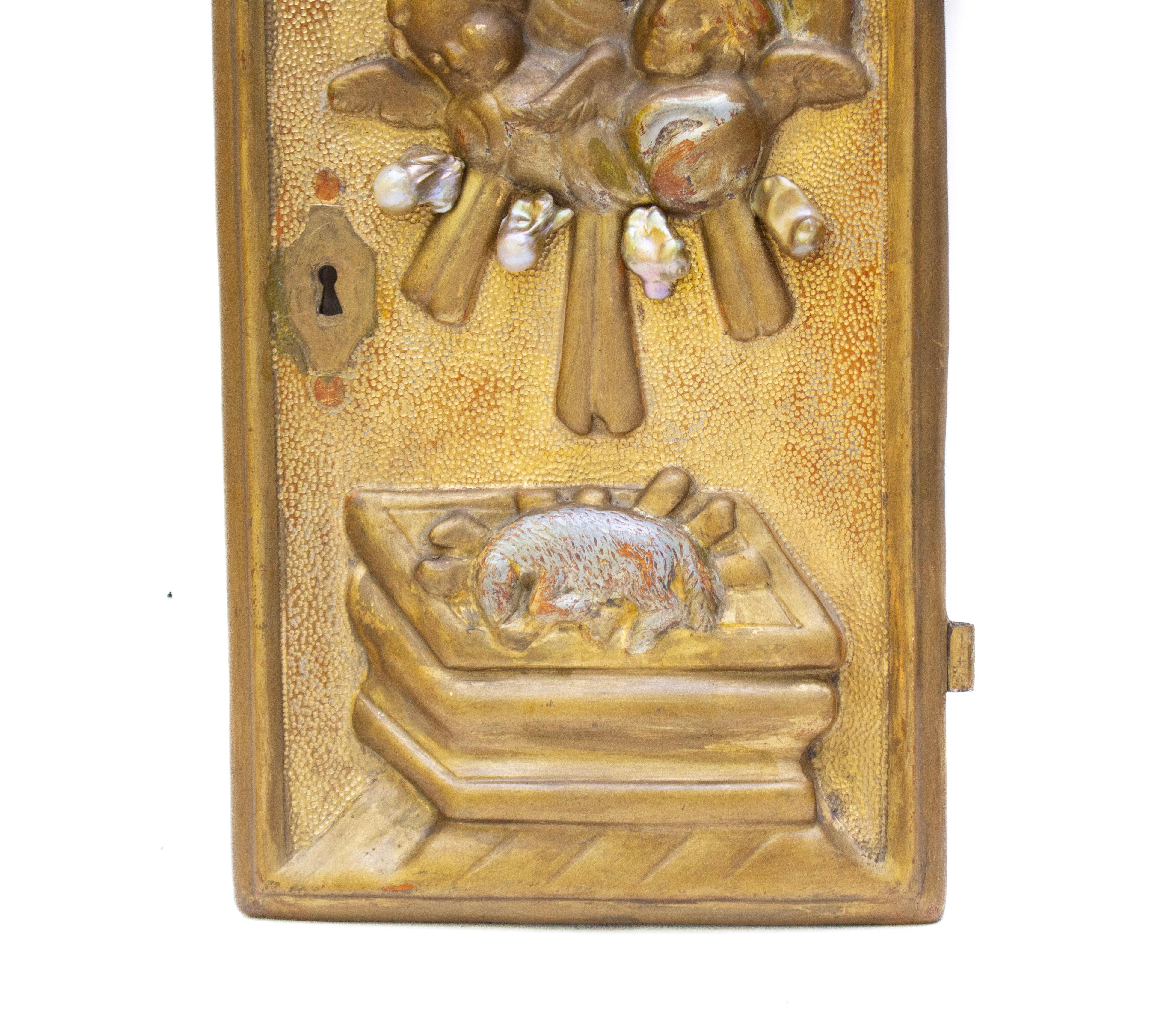 Sculpté Porte de tabernacle italienne dorée du 18e siècle avec perles baroques en vente