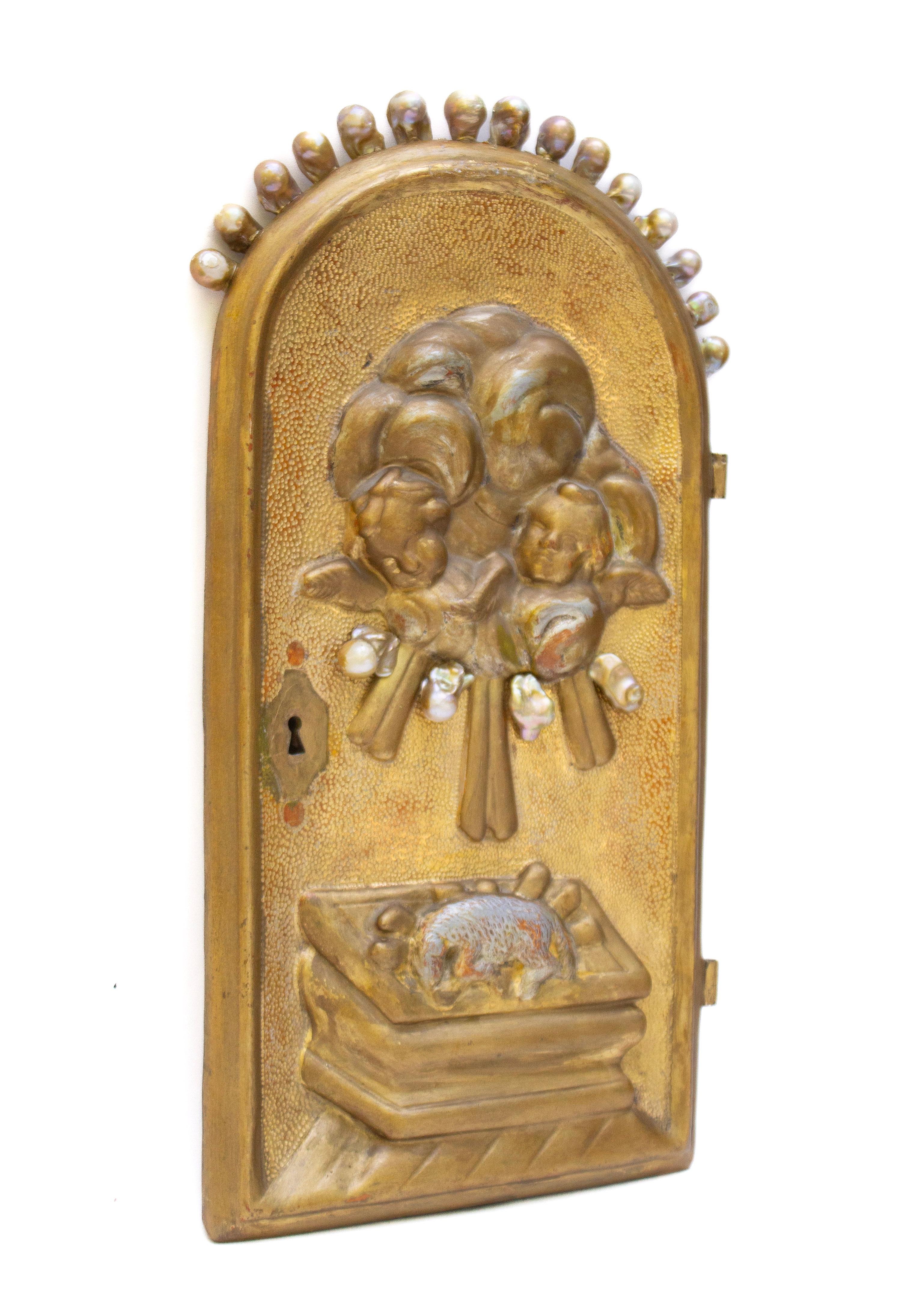 XVIIIe siècle et antérieur Porte de tabernacle italienne dorée du 18e siècle avec perles baroques en vente