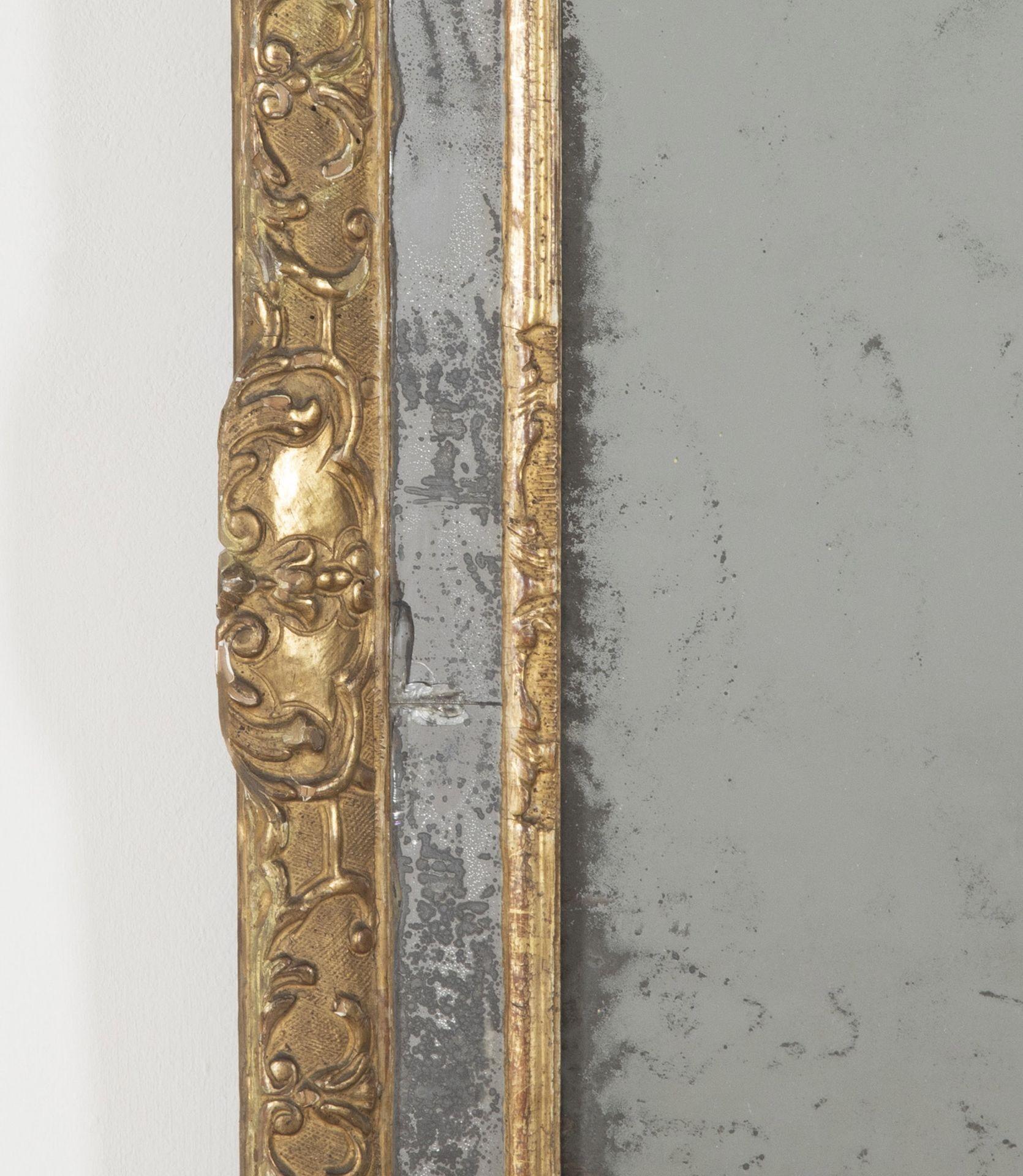 Miroir italien doré du 18e siècle en vente 3
