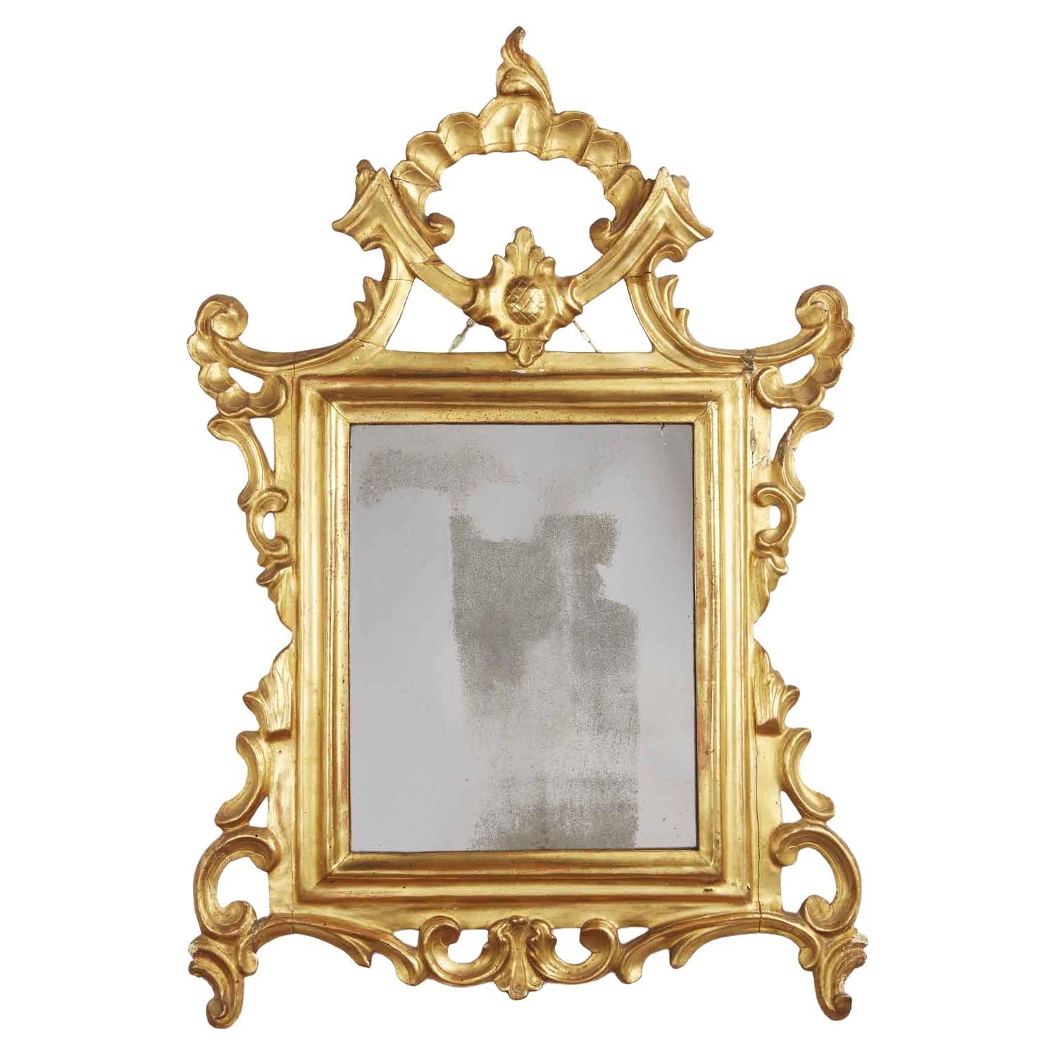 Miroir italien du 18ème siècle en bois doré Louis XV avec plaque de mercuré