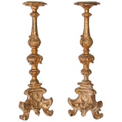 chandeliers d'autel italiens en bois doré du 18e siècle