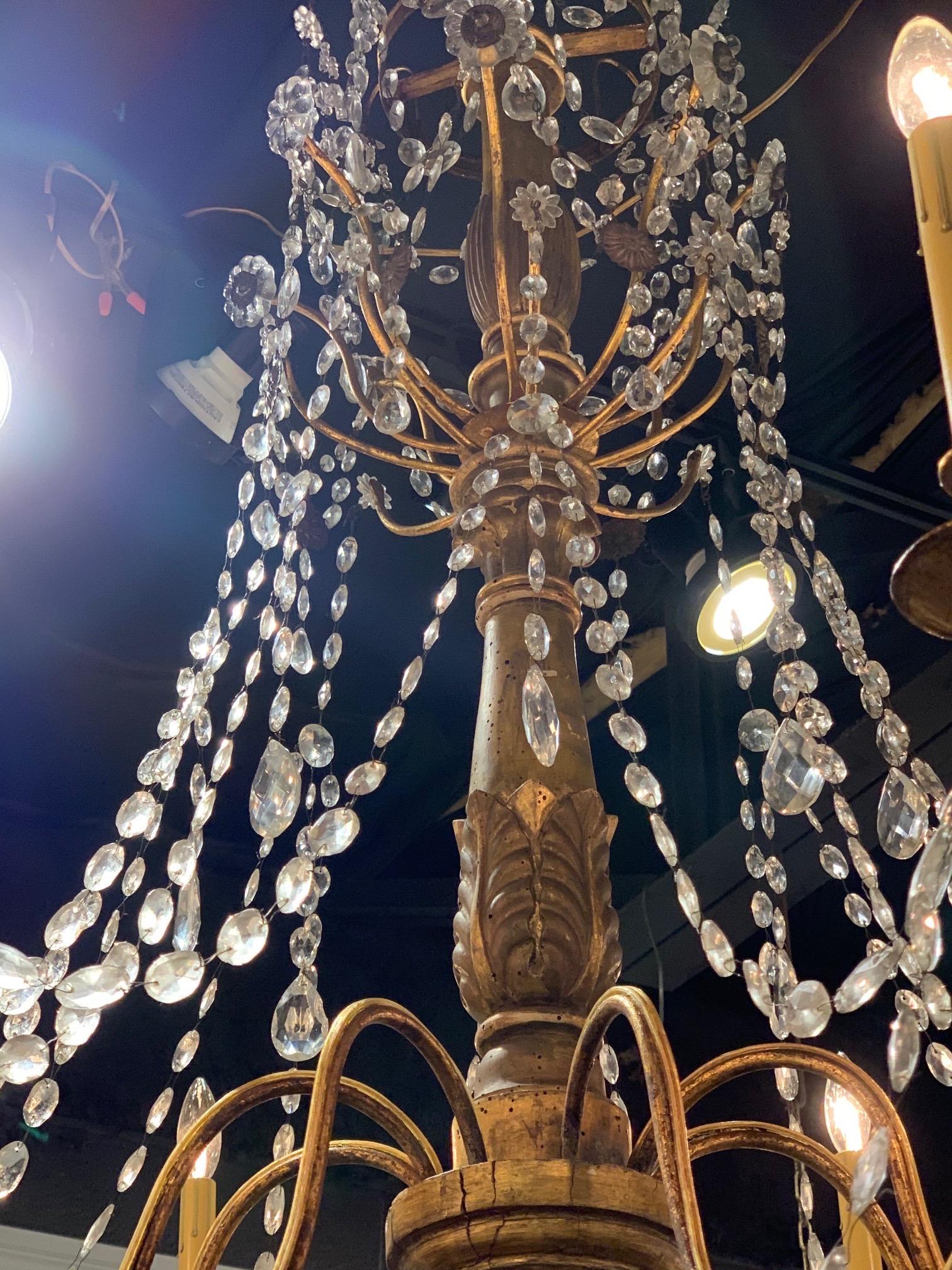 18th Century Italian Giltwood and Beaded Crystal Chandelier In Good Condition In Dallas, TX