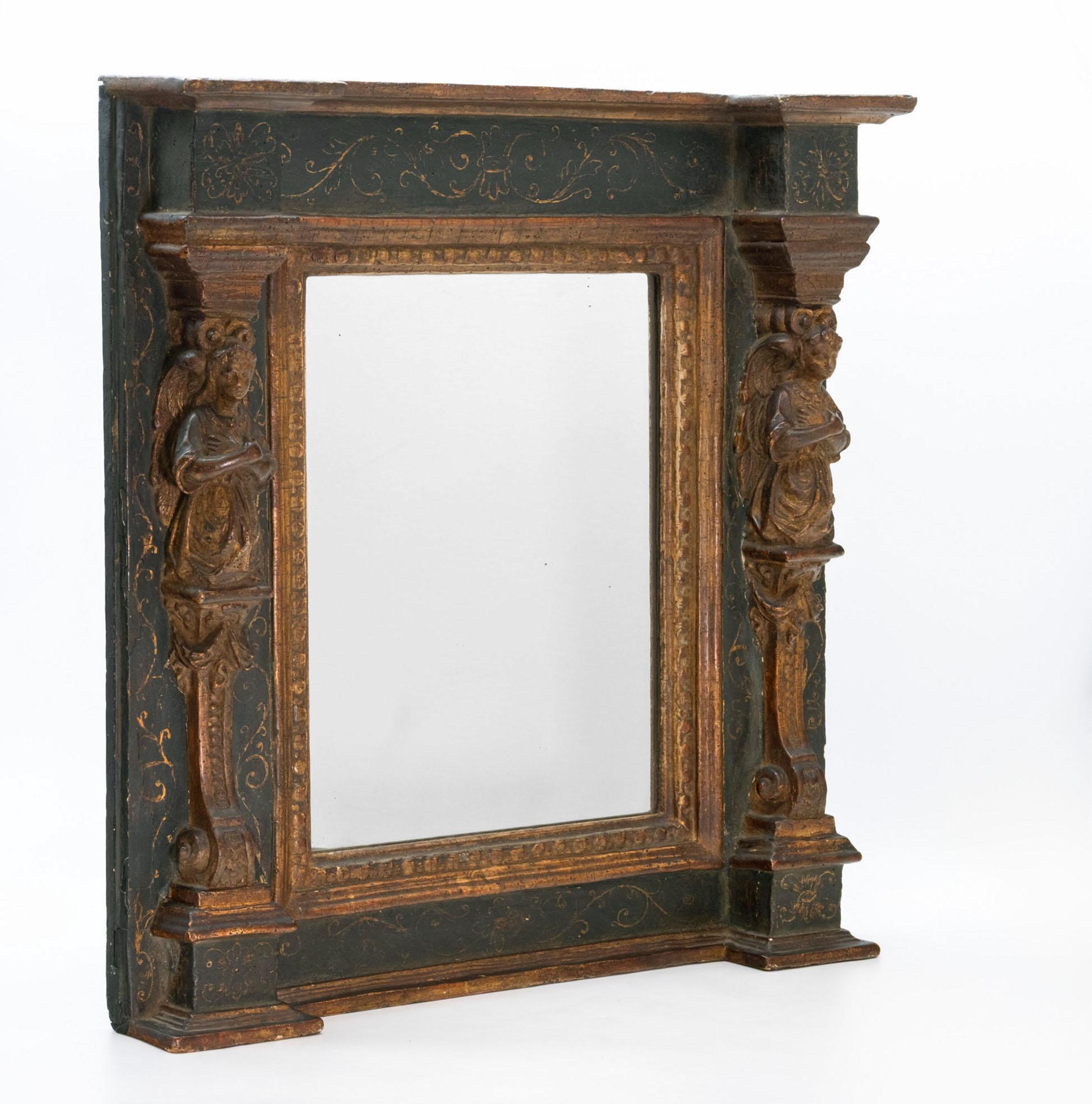 Espejo de pared italiano del siglo XVIII de madera dorada y columnas laterales de cariátides pintadas en venta 13