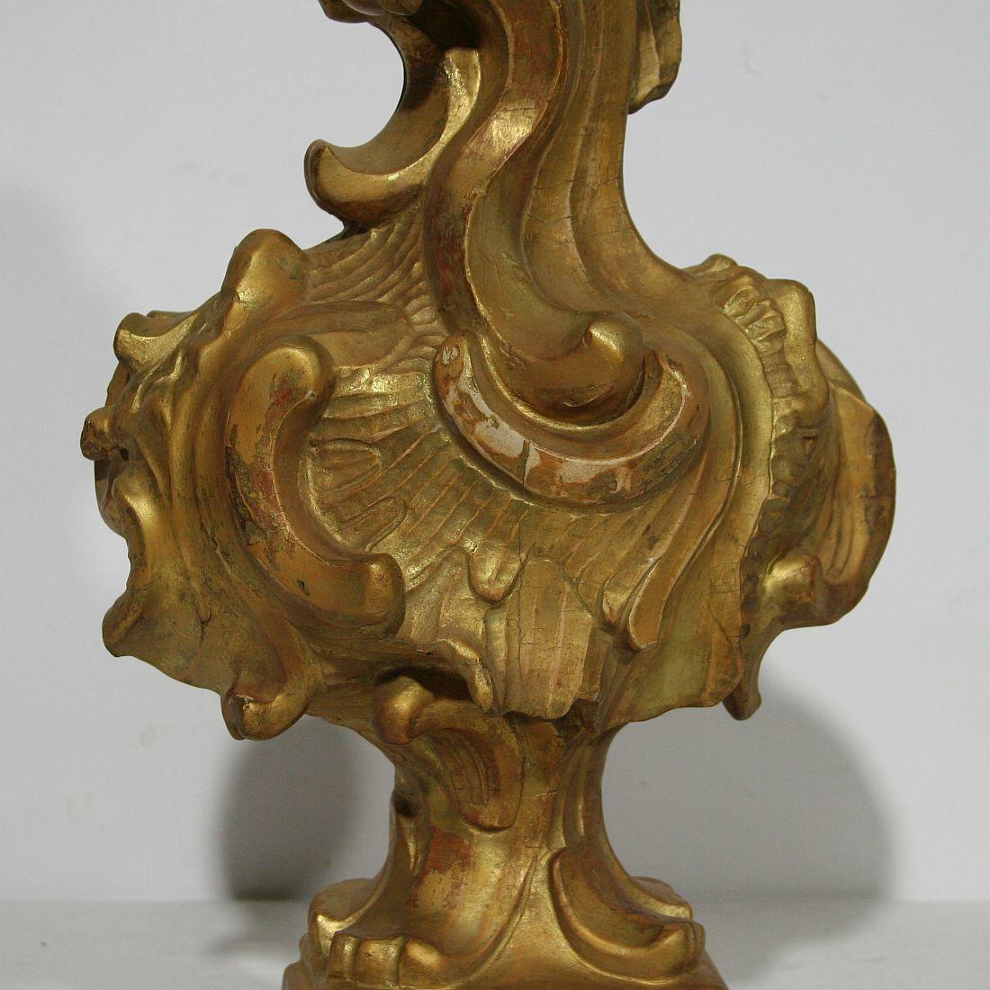 18th Century Italian Giltwood Baroque Ornament or Vase 3