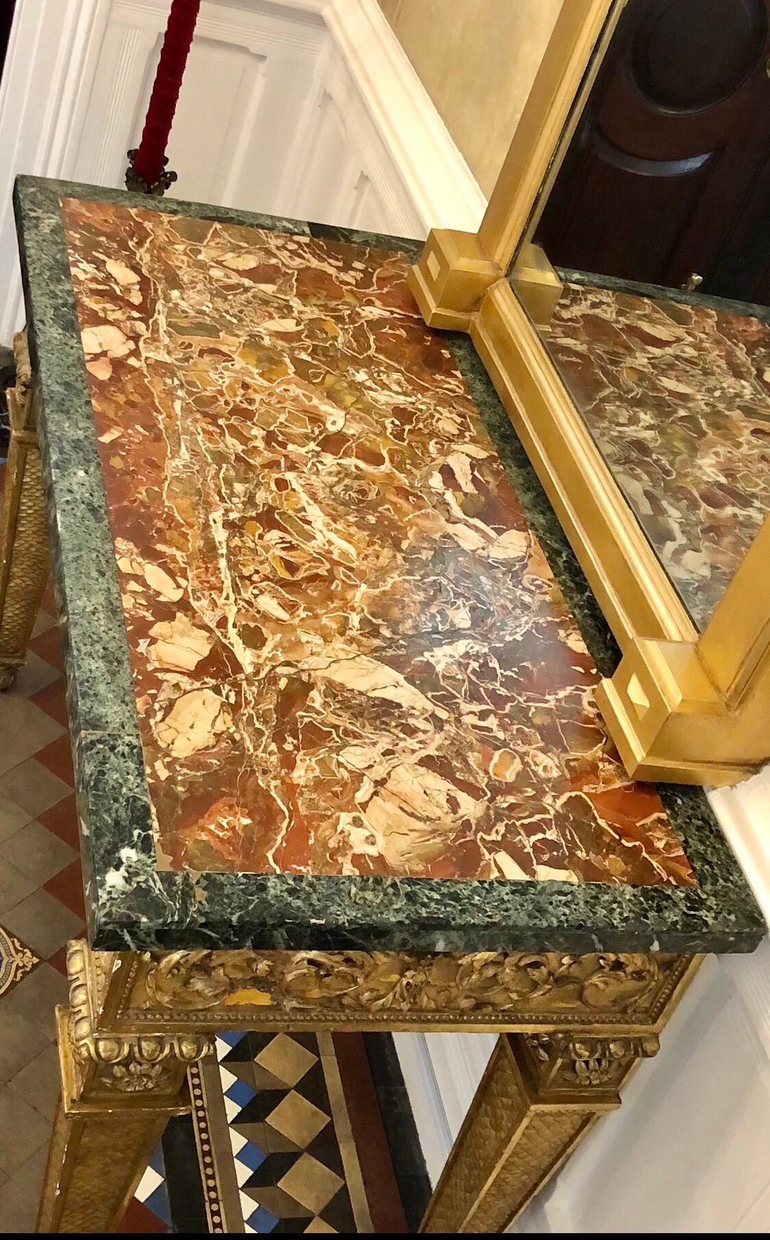Tavolo da console in legno dorato italiano del XVIII secolo con piano in marmo originale in vendita 8