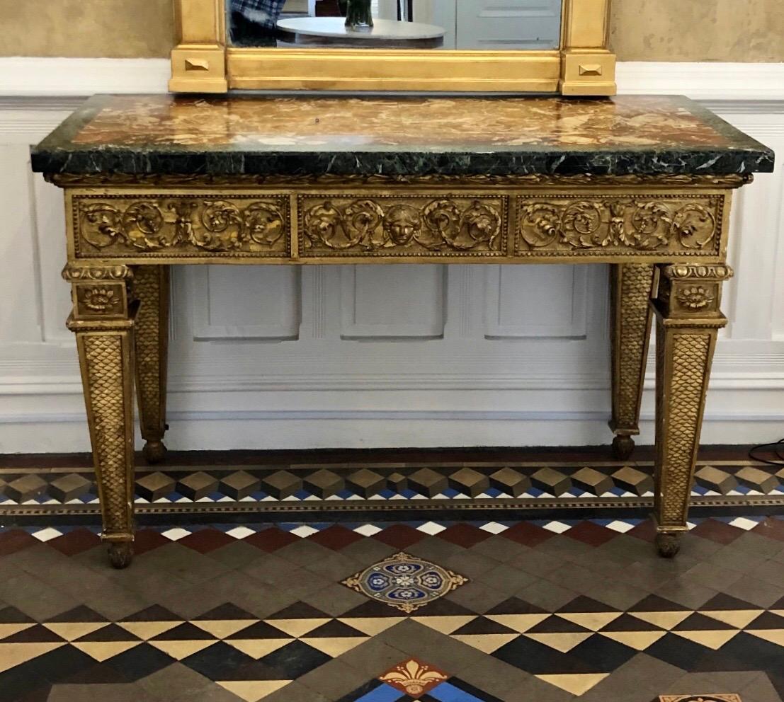 Konsolentisch aus italienischem vergoldetem Holz mit originaler Marmorplatte aus dem 18. Jahrhundert im Angebot 11