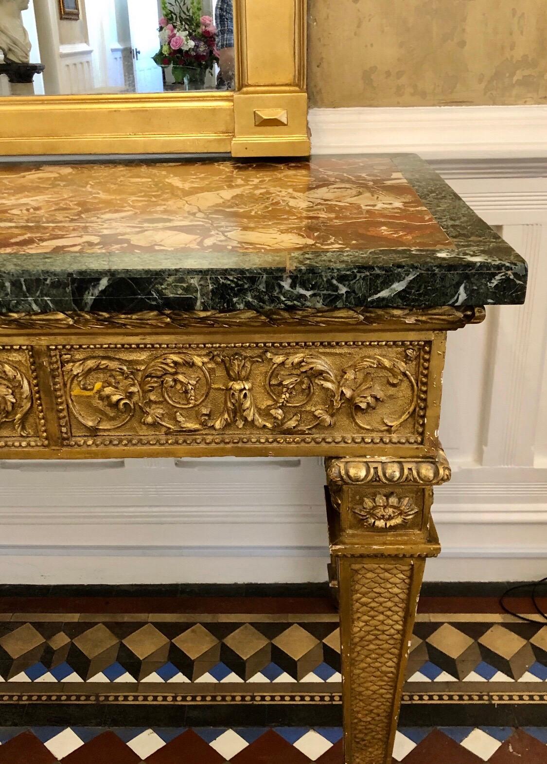 Marmo Tavolo da console in legno dorato italiano del XVIII secolo con piano in marmo originale in vendita