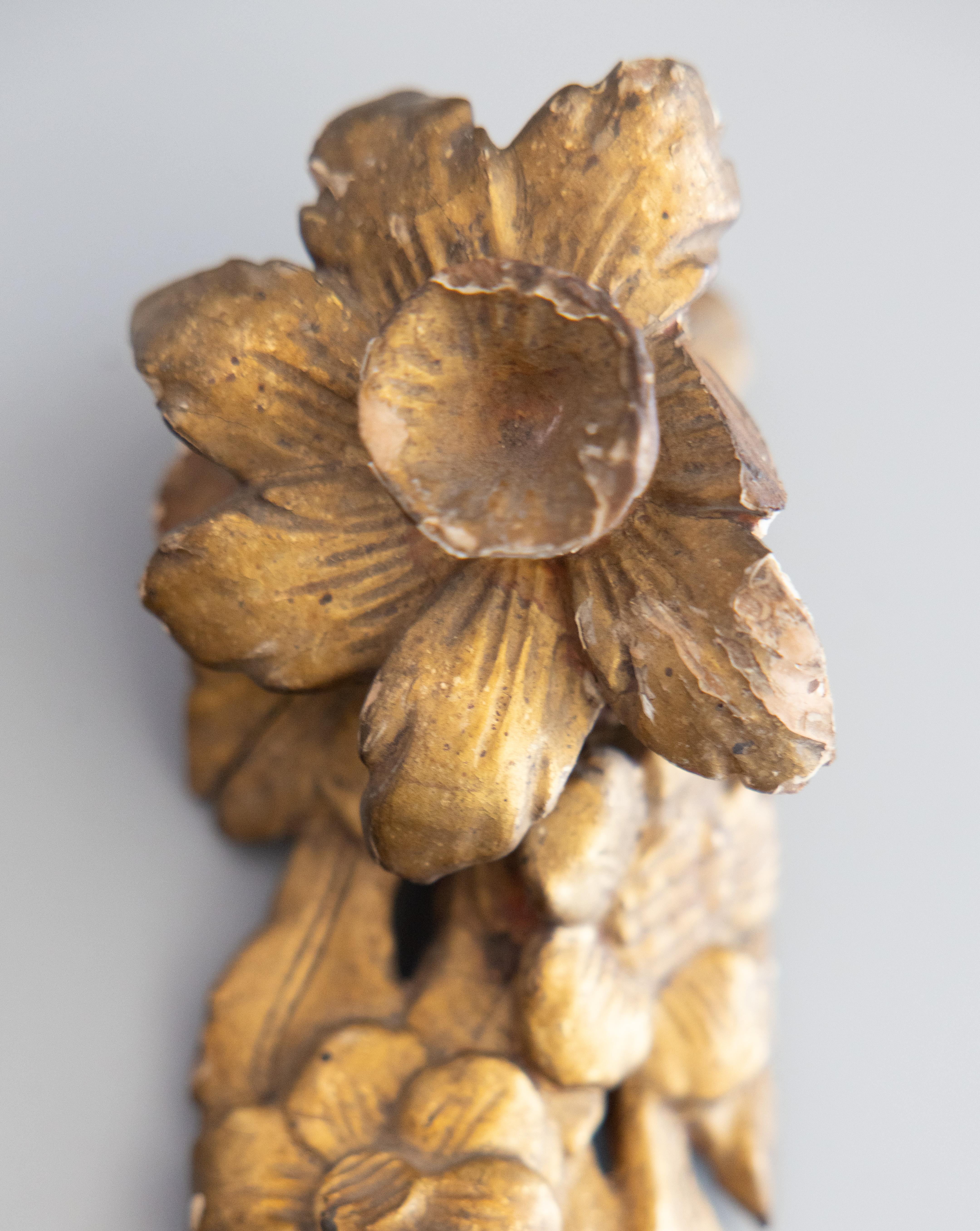 18. Jahrhundert Italienisch Giltwood Floral Hanging Architektonische Fragmente Wand Swags im Angebot 1