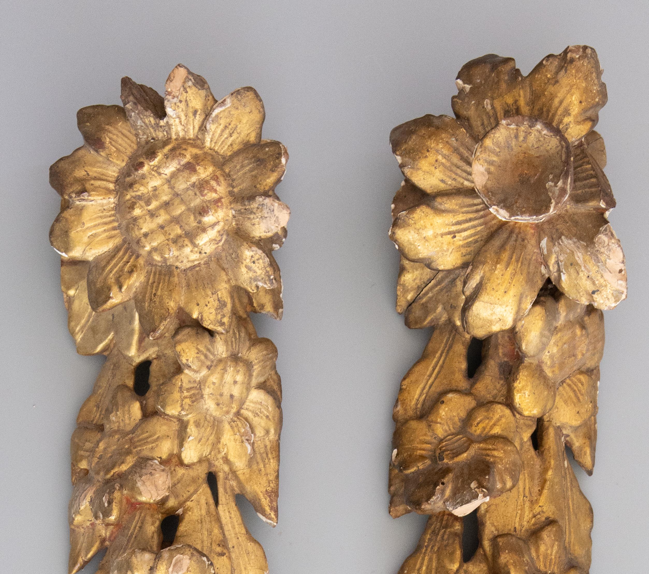 18. Jahrhundert Italienisch Giltwood Floral Hanging Architektonische Fragmente Wand Swags (Barock) im Angebot