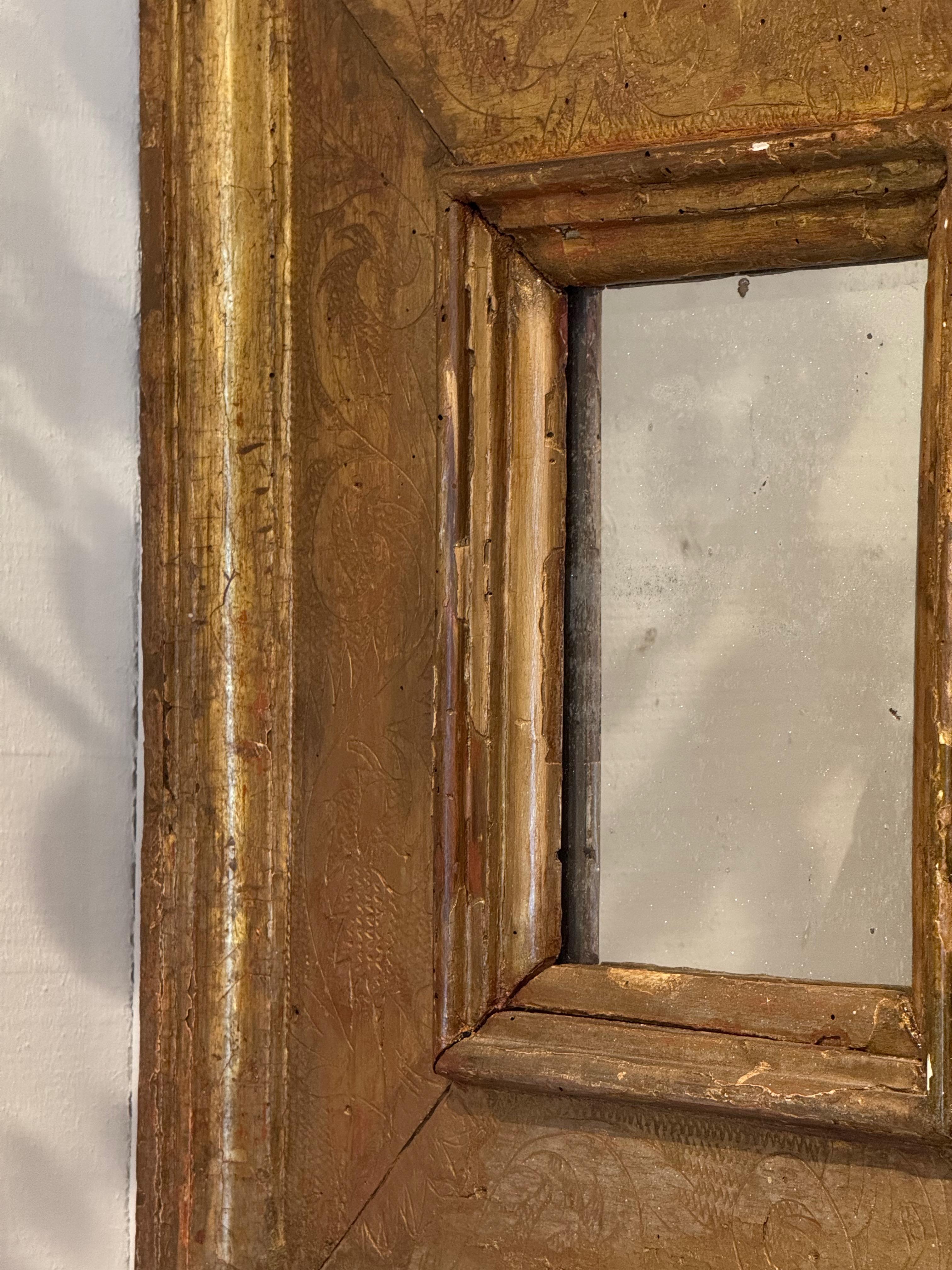 Espejo italiano de madera dorada del siglo XVIII Madera dorada en venta