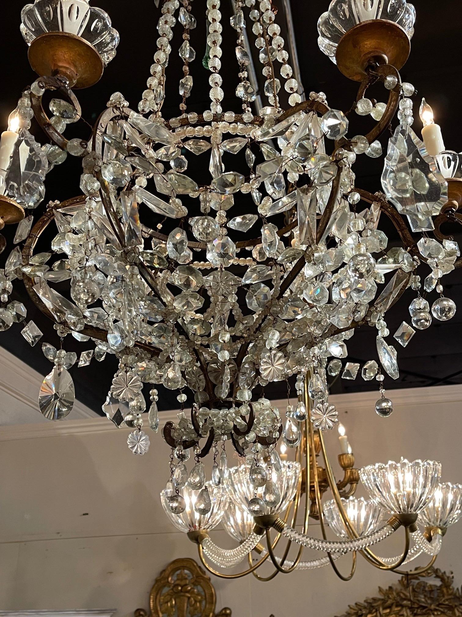 Métal Lustre en forme de panier en verre et cristal italien du 18e siècle en vente