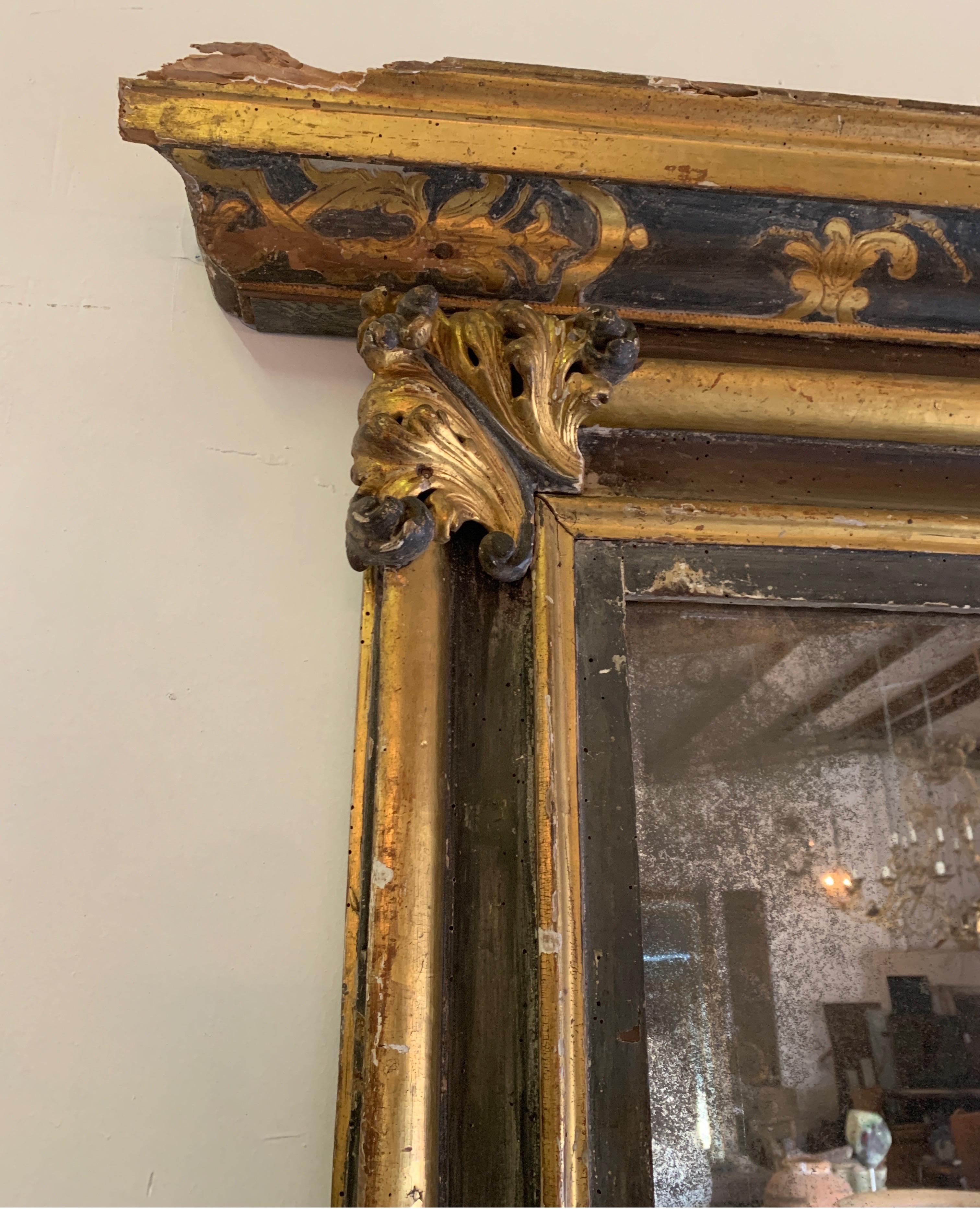 Italienischer vergoldeter Rahmen mit geteiltem Glasspiegel aus dem 18. Jahrhundert im Zustand „Gut“ im Angebot in Houston, TX