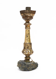 Candelero italiano del siglo XVIII en pan de oro con calcopirita y perlas barrocas